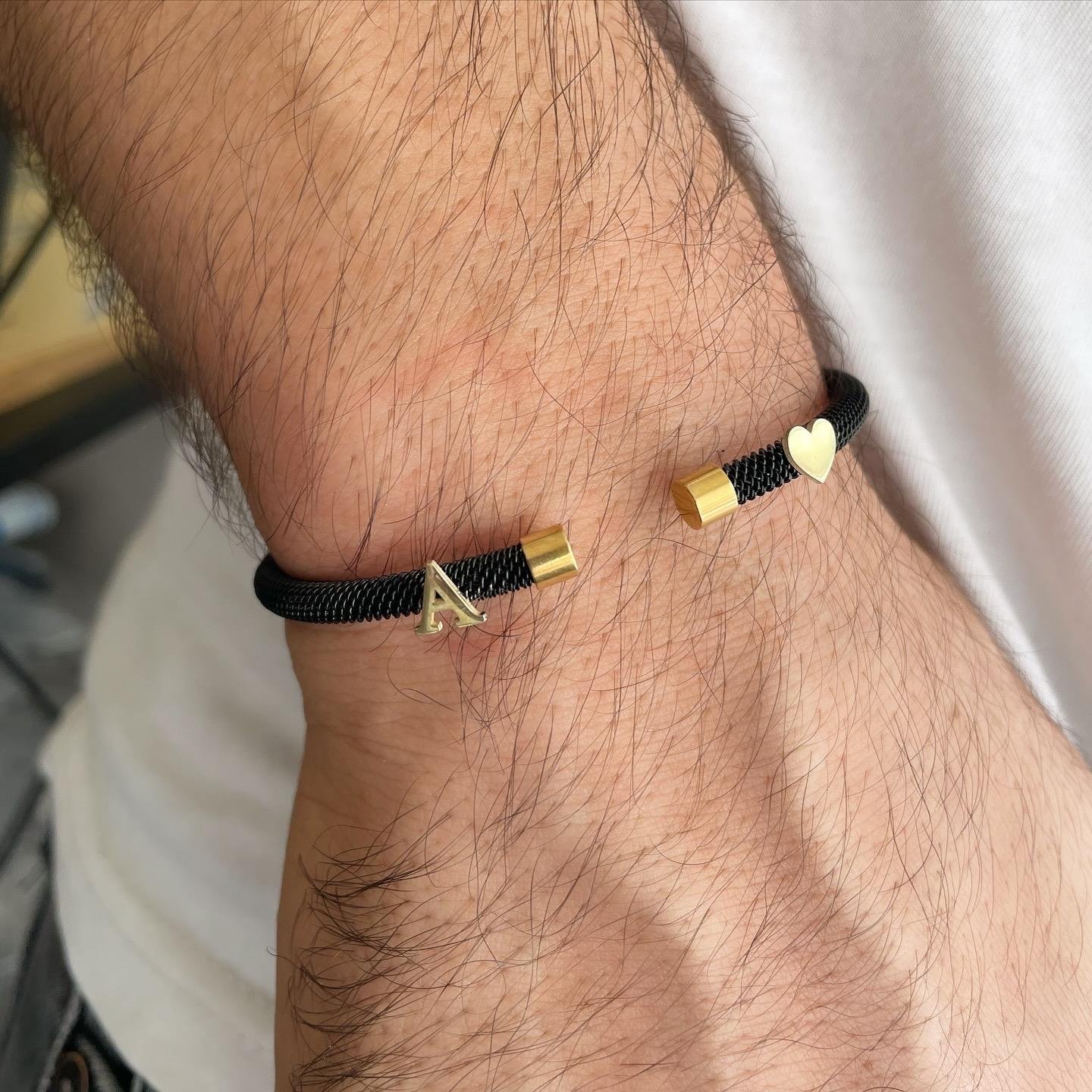 14k Altın Harf ve Kalp Detaylı Siyah Çelik Bileklik