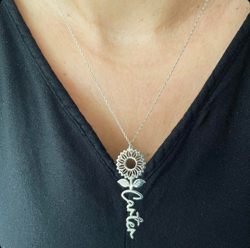 14k Beyaz Altın Çiçekli İsim Kolye