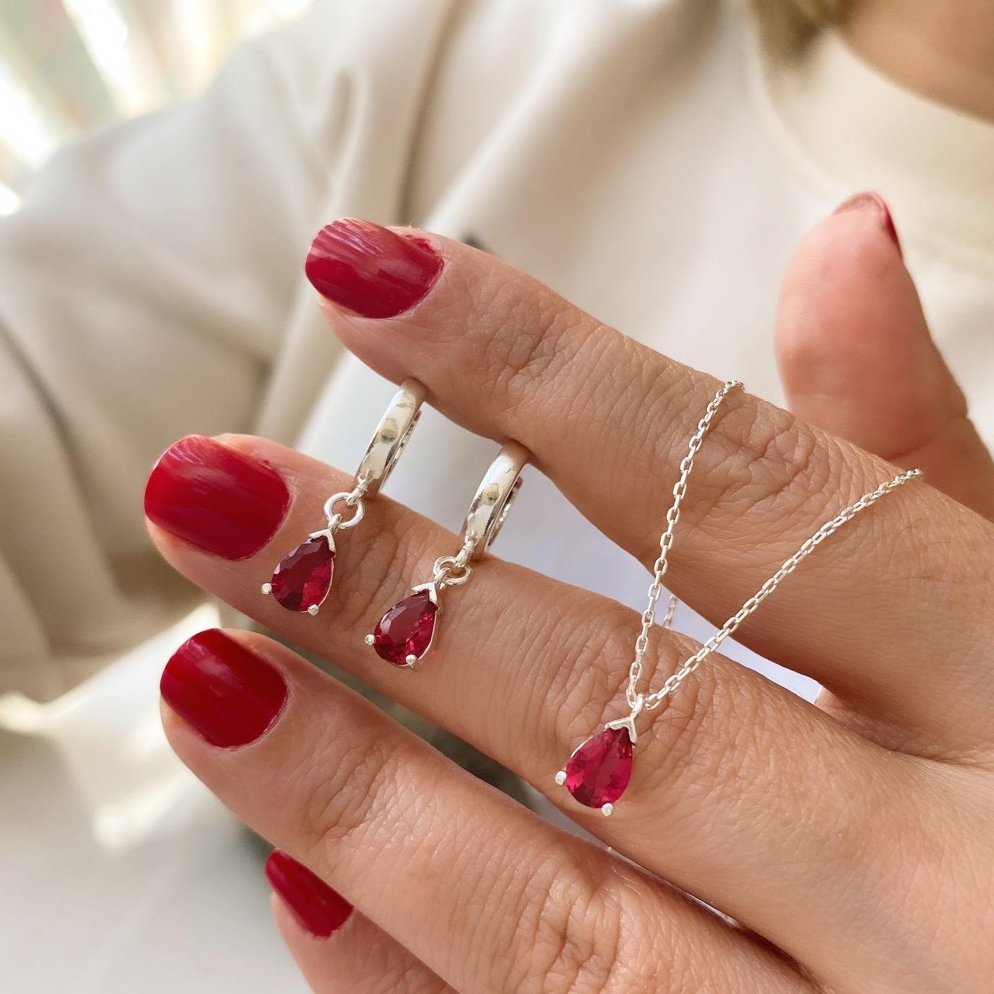 925 Ayar Gümüş Pembe Taşlı Kolye ve Küpe Seti