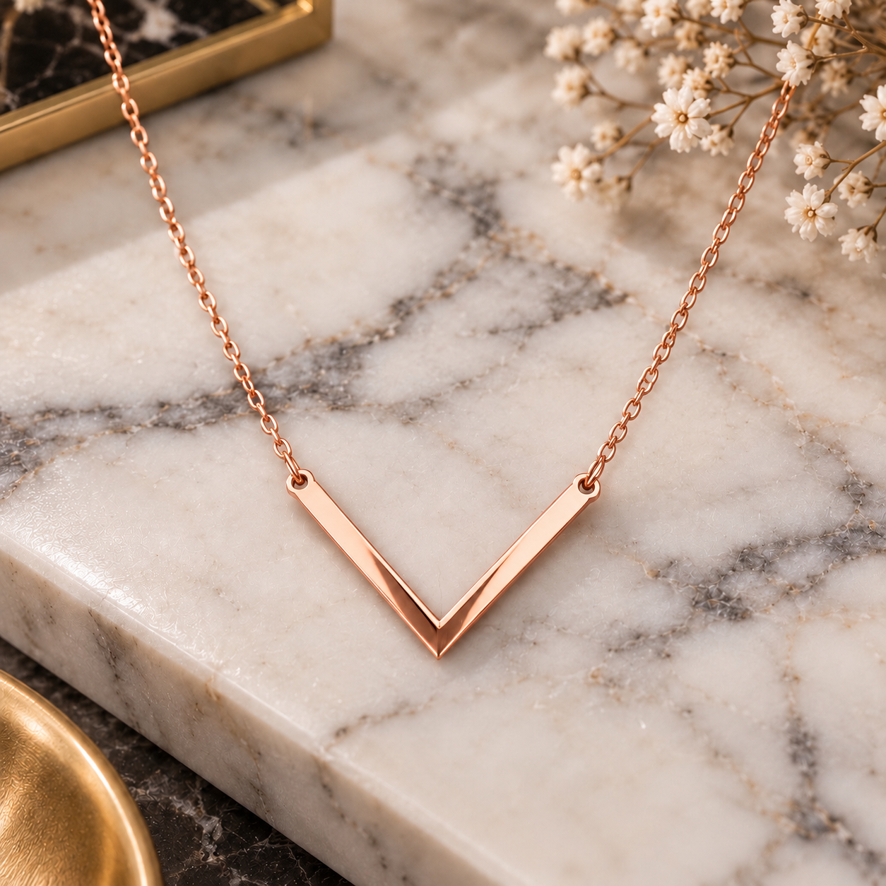 Gümüş V kolye