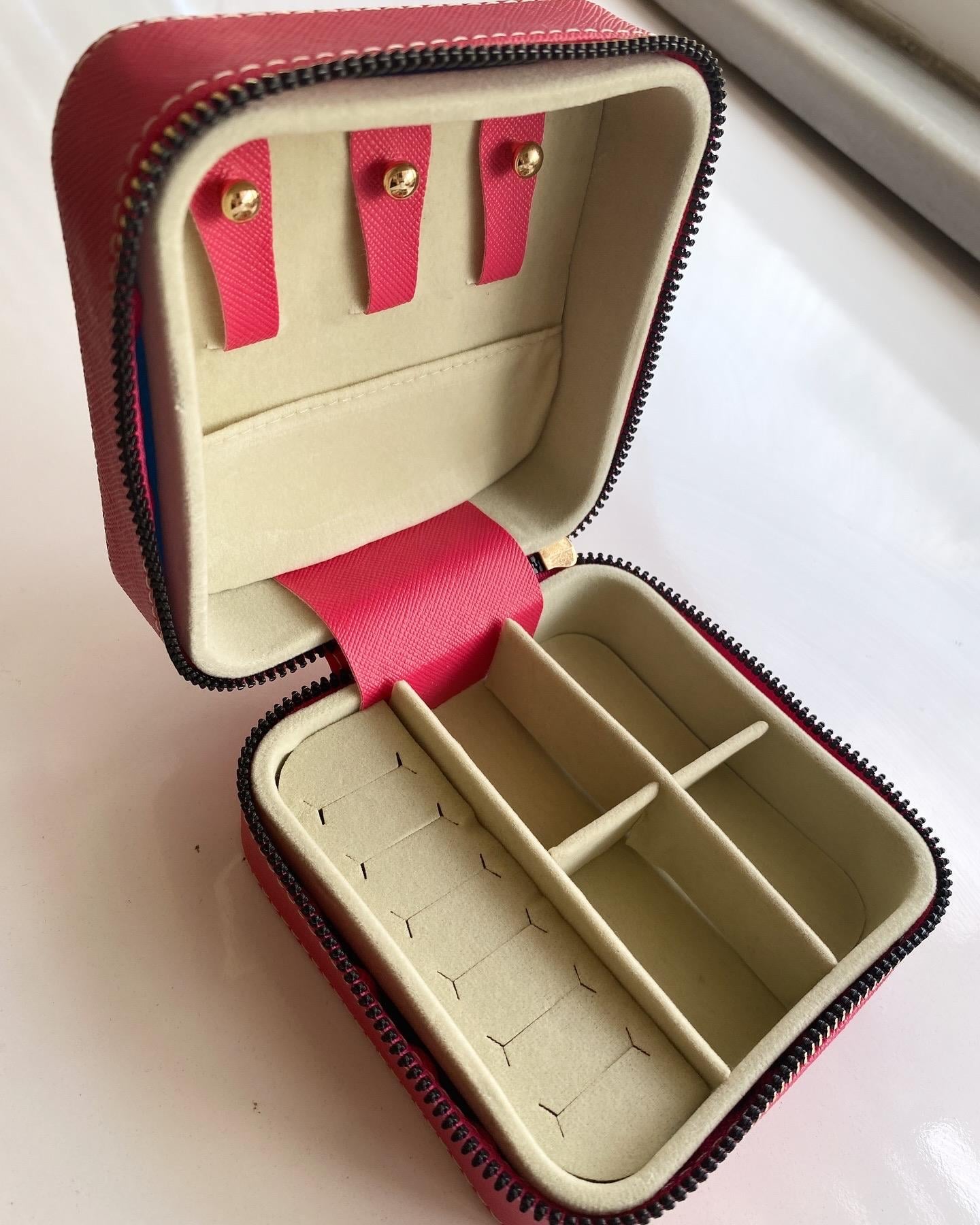 Pembe Kare Takı Çantası