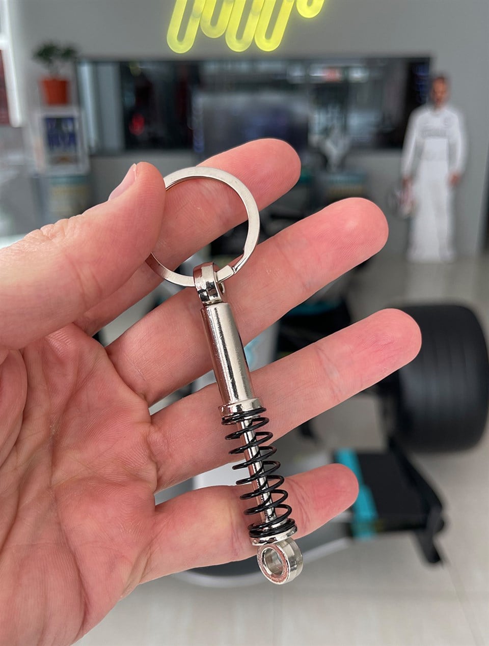 Amortisör Süspansiyon Parçası Anahtarlık Metal