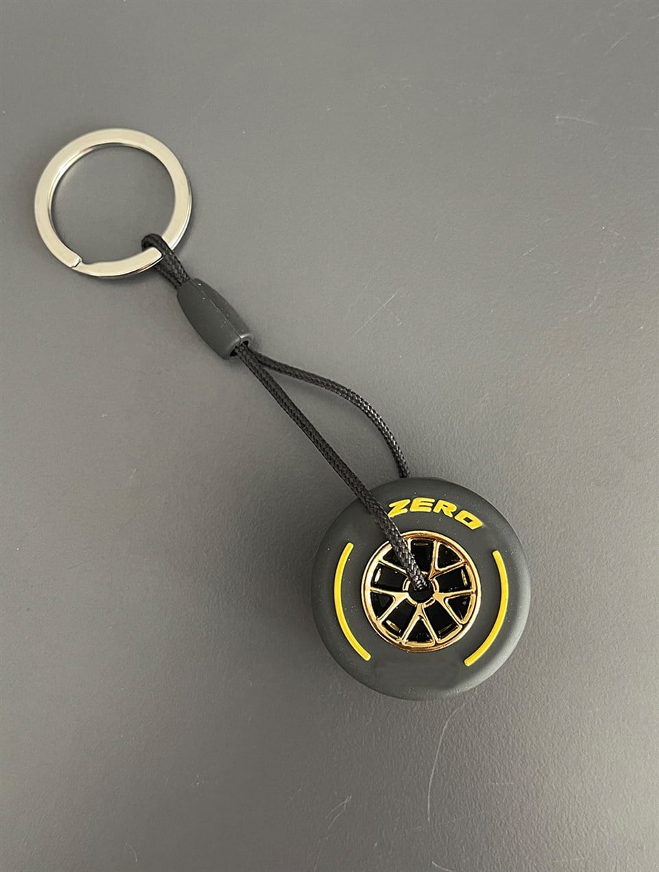 F1 Jant Lastik Anahtarlık C3 Sarı