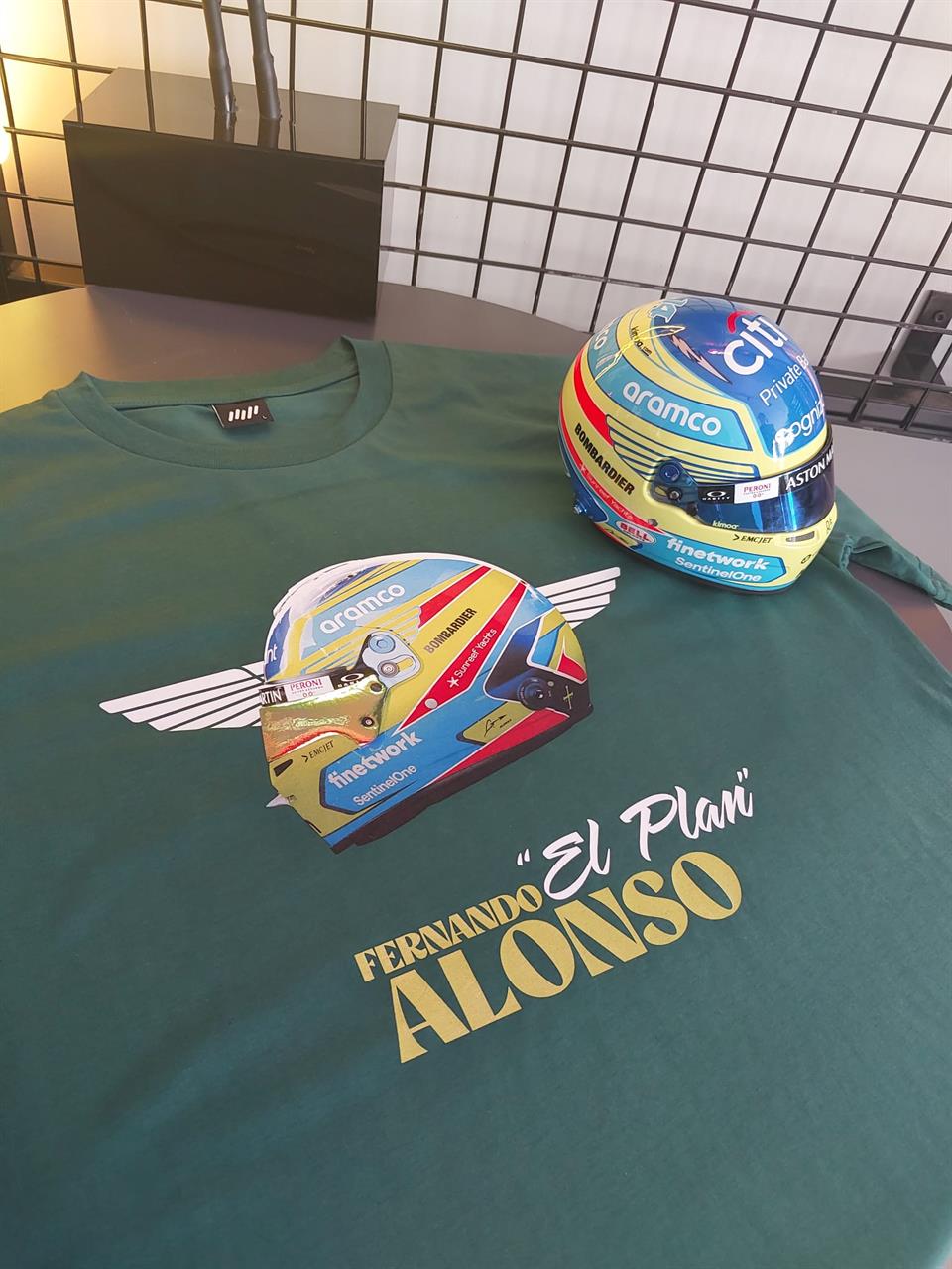 Fernando Alonso Parlayan Kask Yeşil T-Shirt