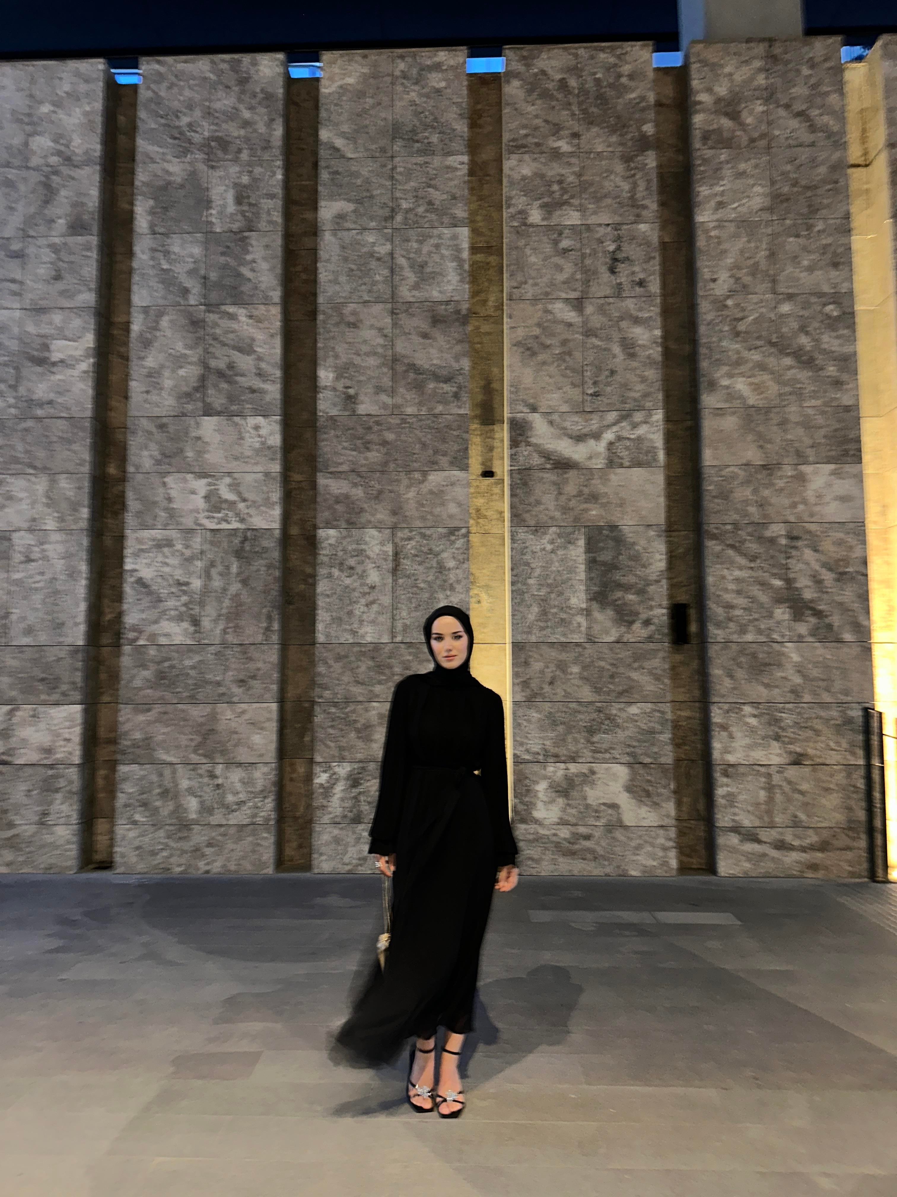 Nora Siyah Plise Elbise