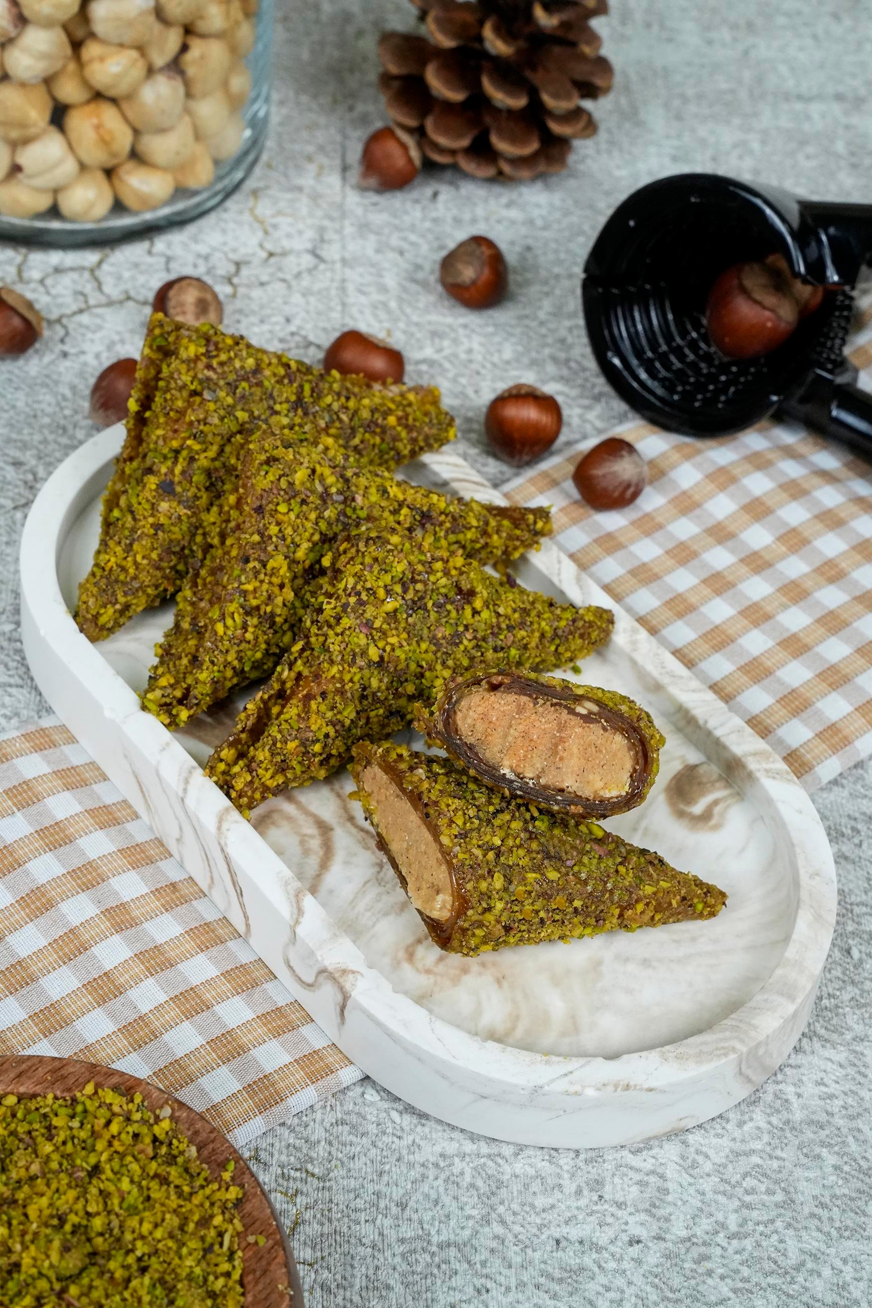 Antepfıstıklı Muska Tatlı