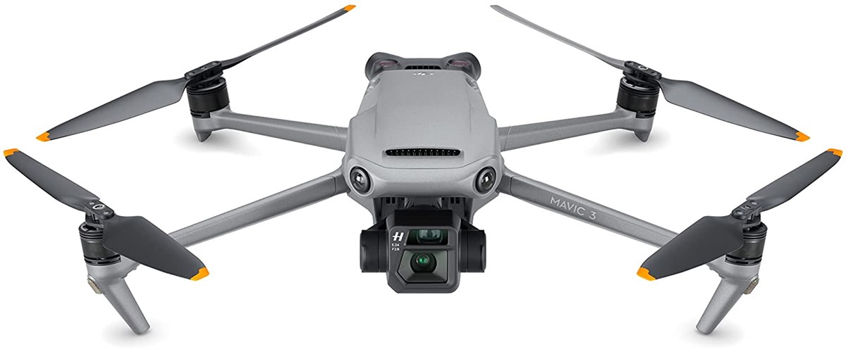 DJI Mavic 3 Fly More Combo Drone