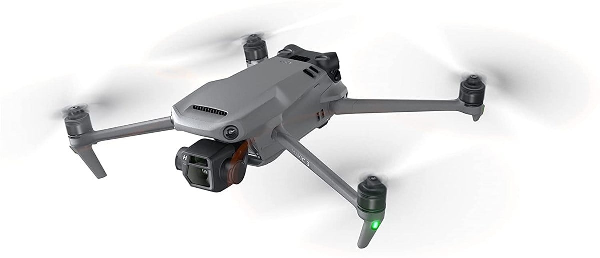 DJI Mavic 3 Fly More Combo Drone