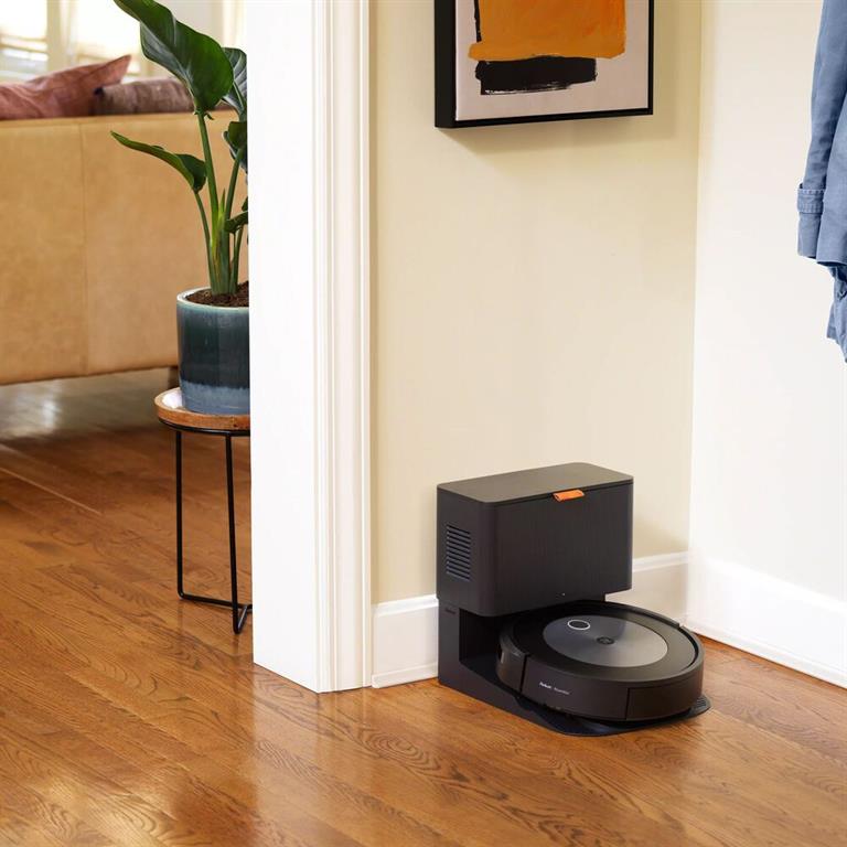 iRobot Roomba® j7+ Akıllı Robot Süpürge