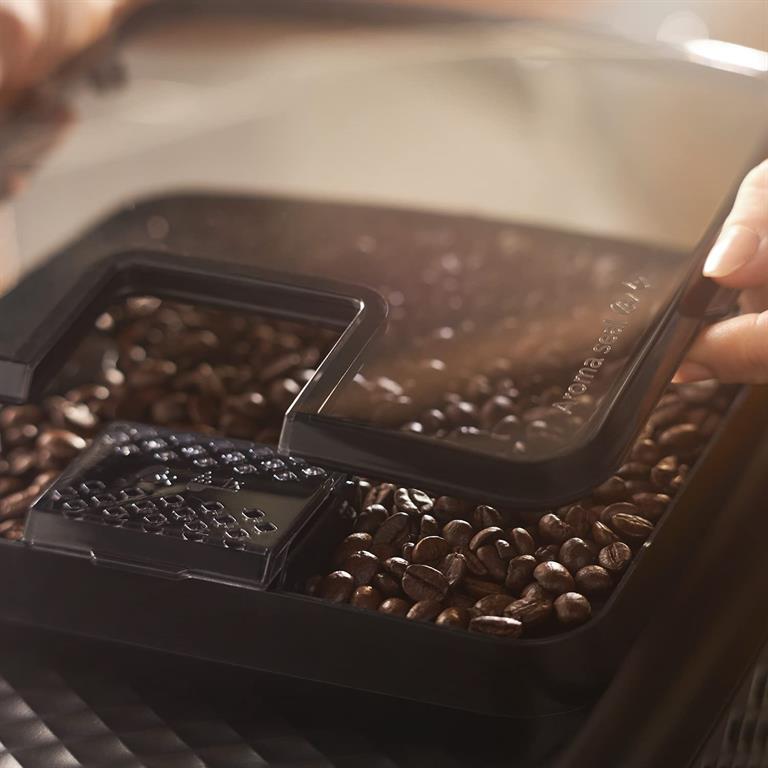 Philips EP2231/40 Tam Otomatik Espresso Makinası, 1.8 L Kapasite, 3 Aromatik Kahve Çeşidi, LatteGo Süt Sistemi, Siyah