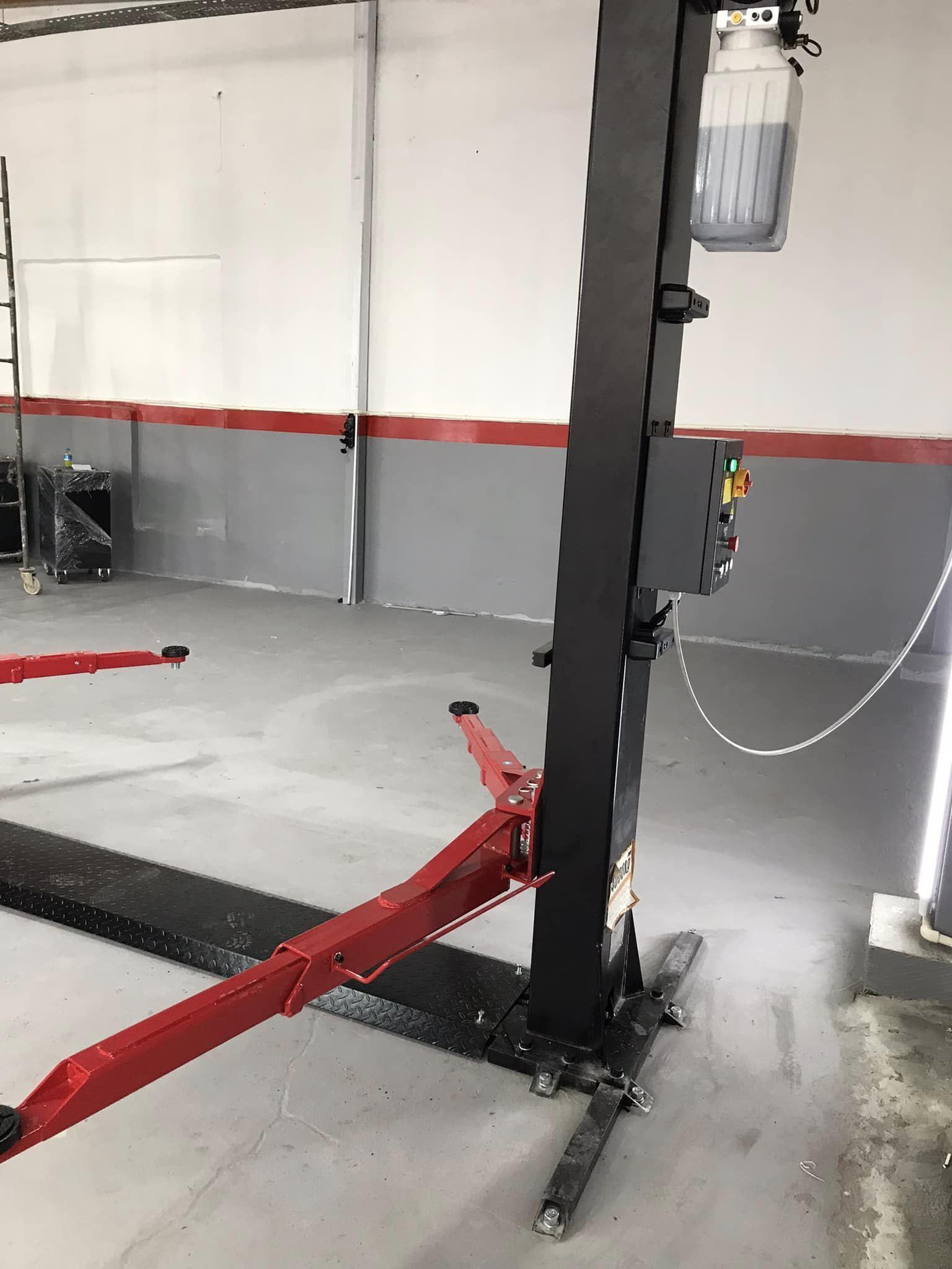 Alttan ŞASELİ 4 Ton Hidrolik Lift
