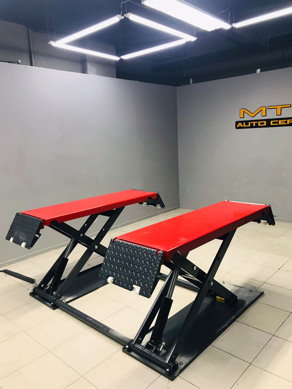 Makaslı 1 Metre Kaldıran Lift (Fiyat Alınız )
