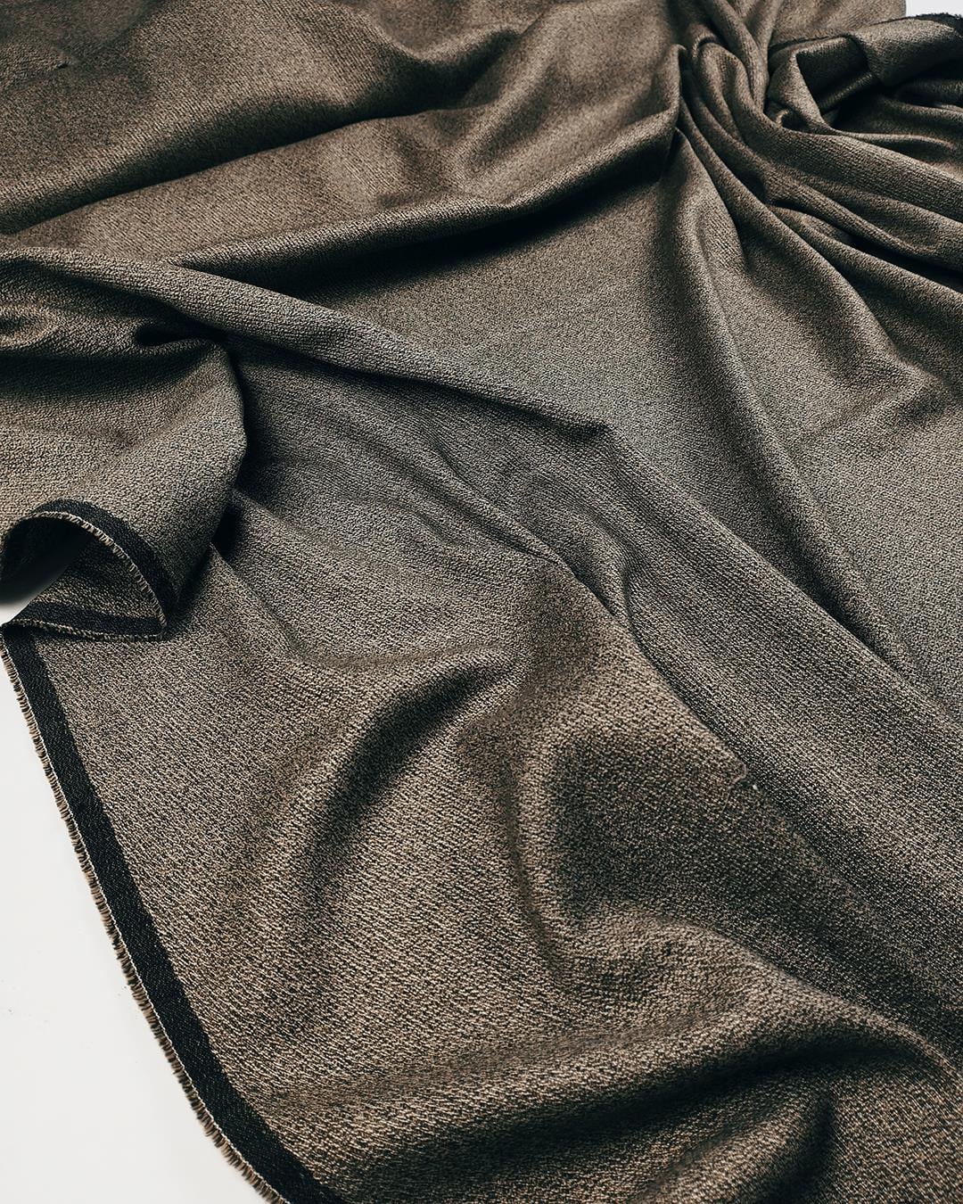 Bej Kahve Renklerde Gabardin
 (En 140 cm x
 Boy 250 cm)