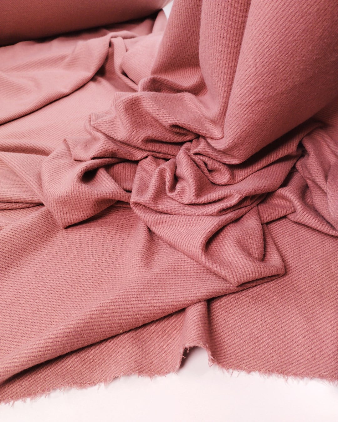 Pembe Diagonal Desenli Jakarlı İnterlok Kumaş Yumuşacık Esnek Hırkalık & Kazaklık En: 140cm