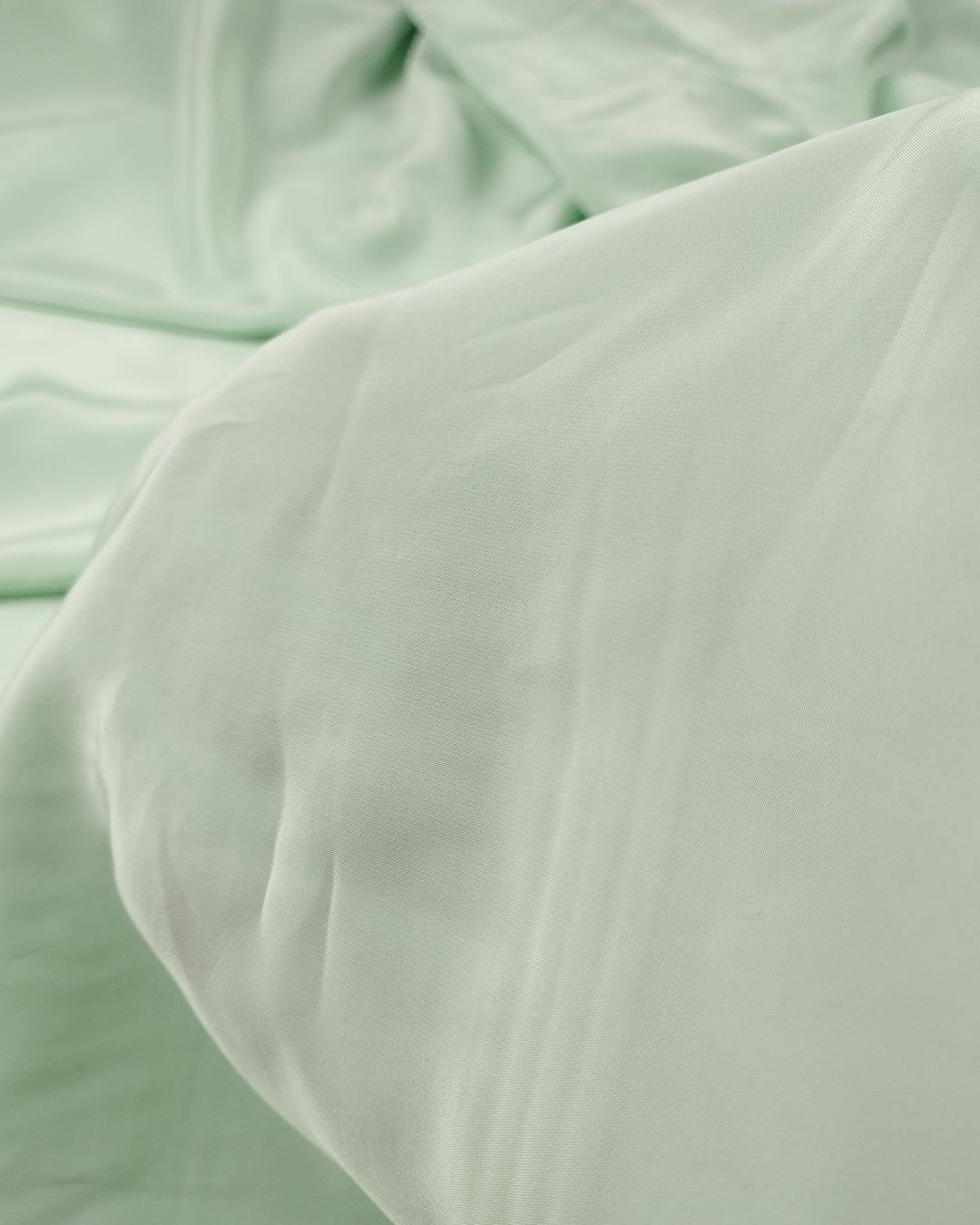 %100 Rayon Mint Yeşili Dokuma (En  145 cm x Boy  370 cm)