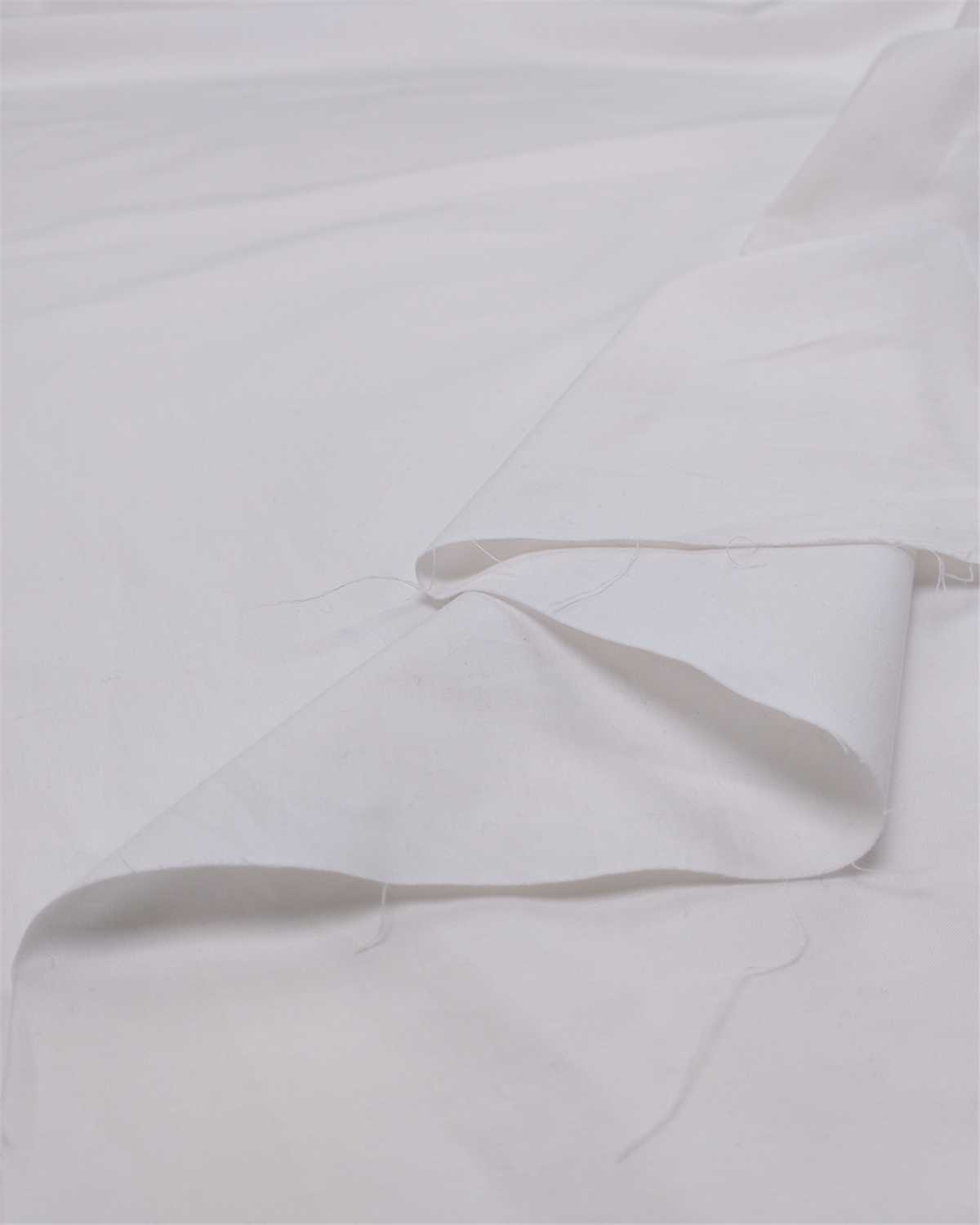 Beyaz Renkte Pamuklu Poplin Dokuma Kumaş Gömleklik & Elbiselik En: 145cm