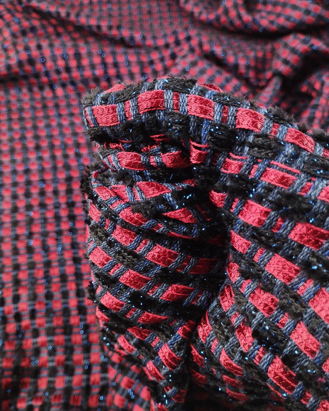 Bordo Siyah Renklerde Şanel Kumaş En: 150cm