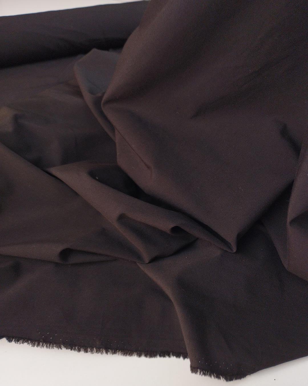 Siyah Renkte Pamuklu Dokuma
 (En 150 cm x
 Boy 200 cm)