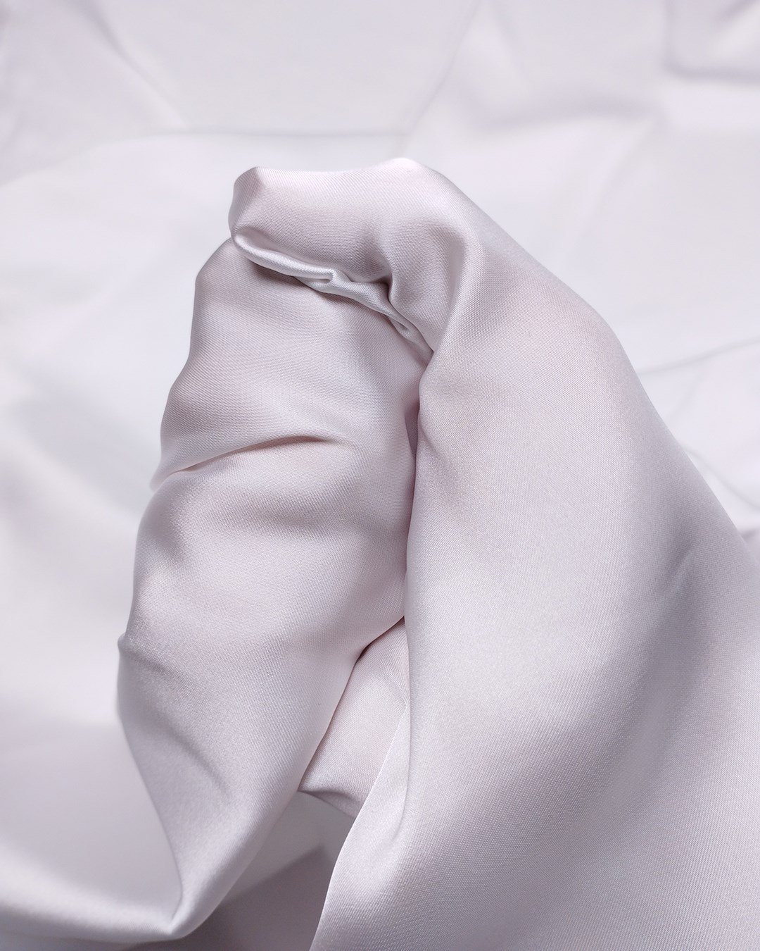 Beyaz Twill Saten Kumaş İnce Dökümlü Gömleklik & Elbiselik En: 145cm