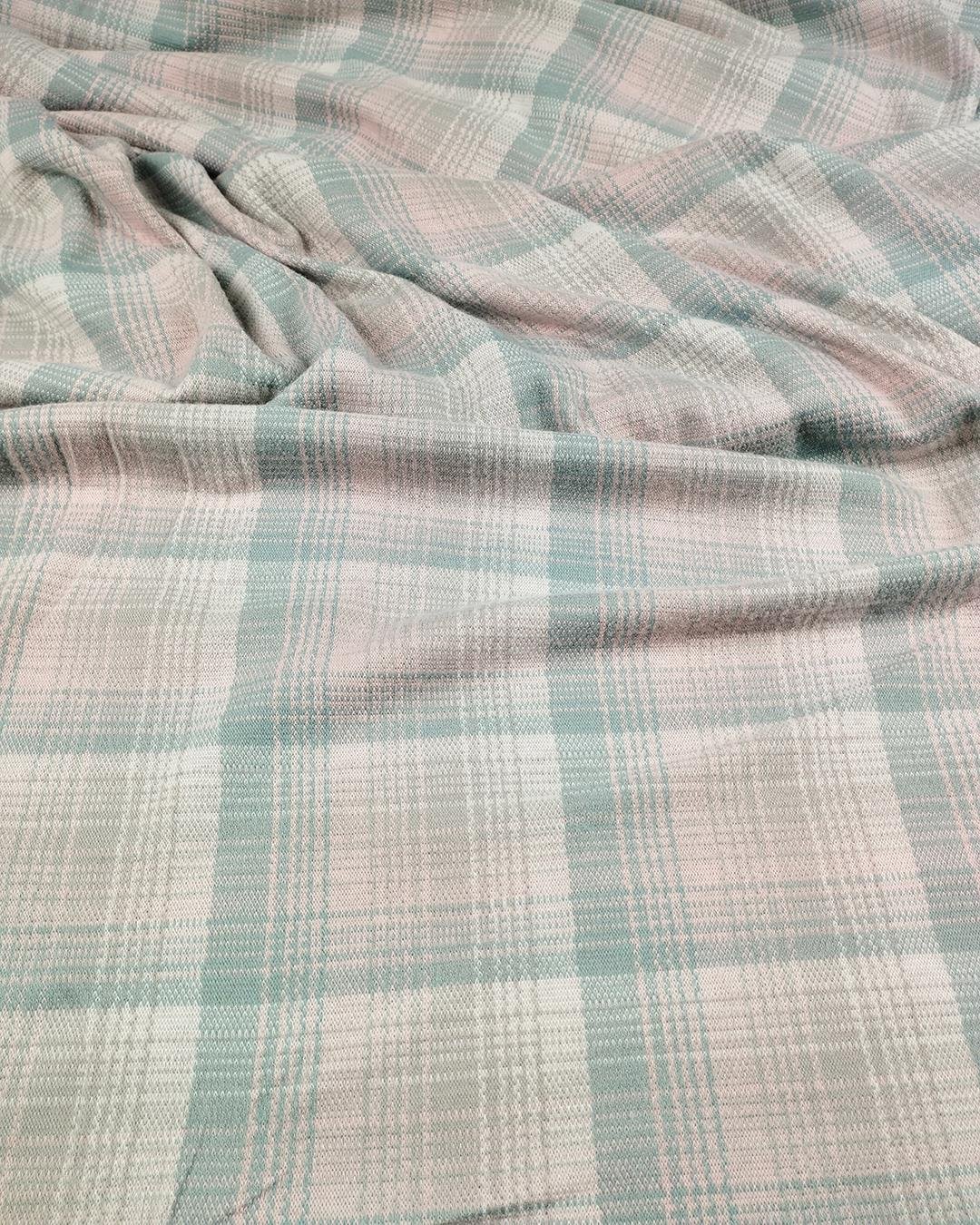 Pembe Yeşil Ekru Bej Ekoseli Jakarlı Örme Kumaş
 En: 150 cm