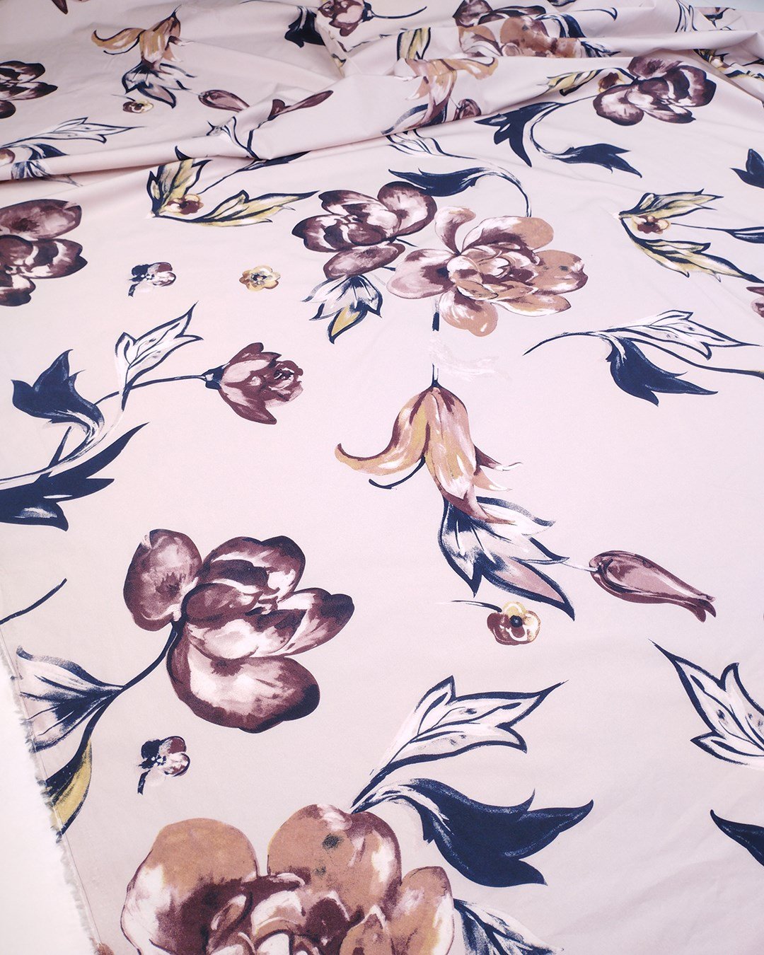 Pembe Üzeri Lacivert Bordo Üzeri Çiçek Desenli Poplin Poplin Dokuma Kumaş Gömleklik & Elbiselik En: 150cm