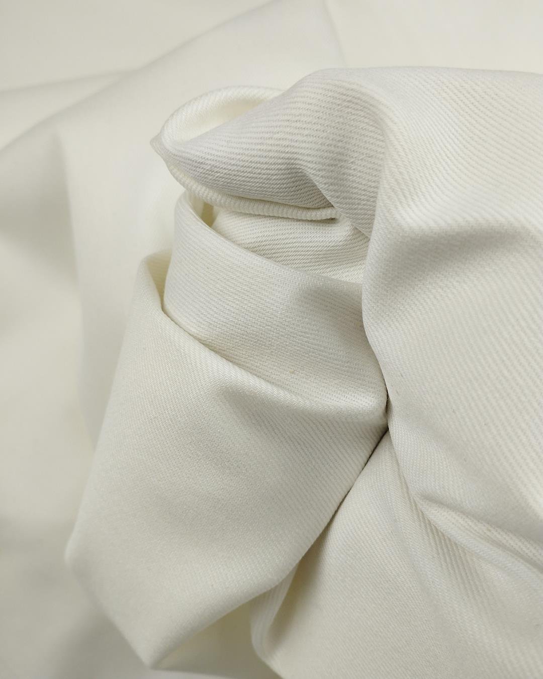 Ekru Renkte Kanvas Kot Kumaş
 En: 160 cm