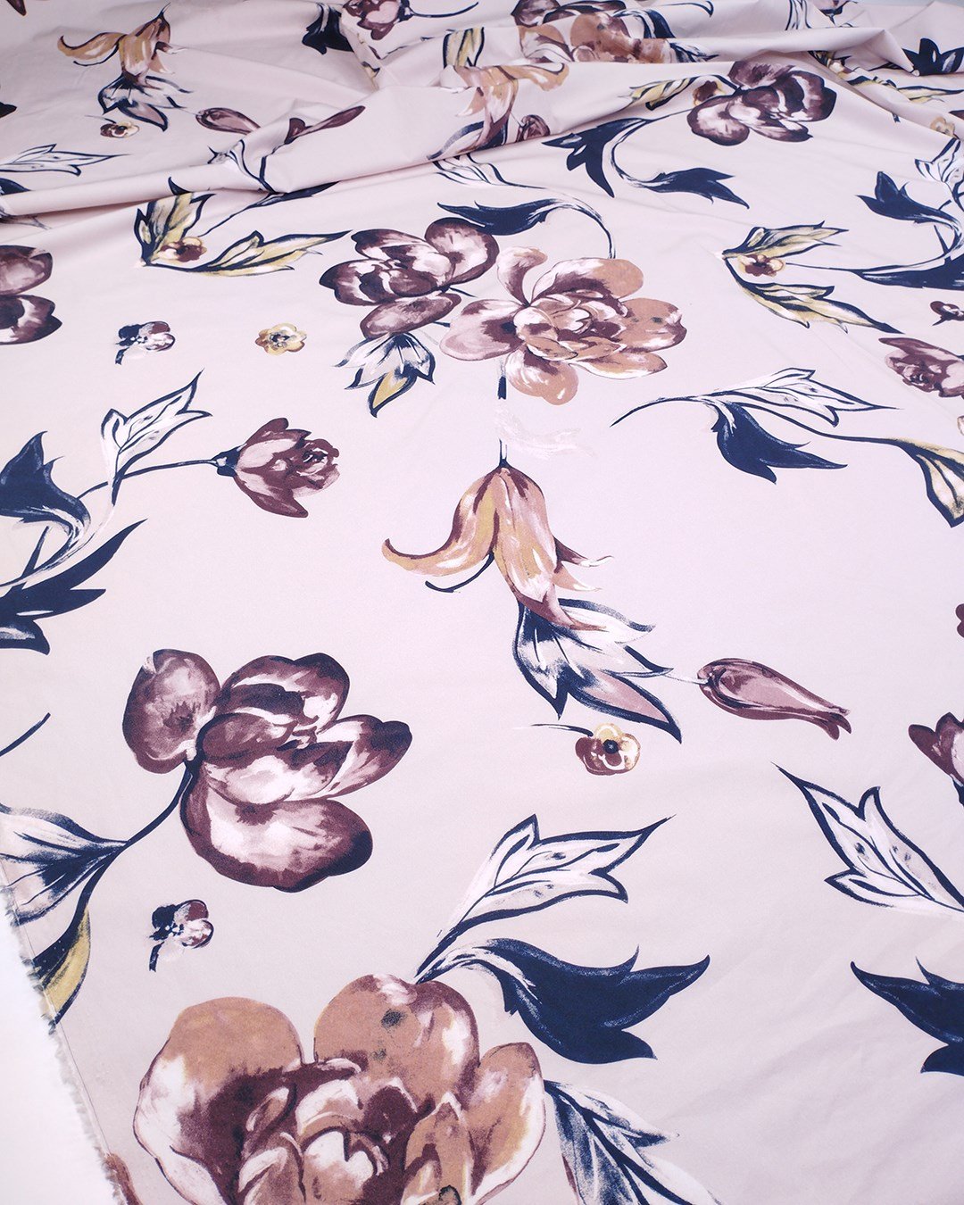 Pembe Üzeri Lacivert Bordo Üzeri Çiçek Desenli Poplin Poplin Dokuma Kumaş Gömleklik & Elbiselik En: 150cm