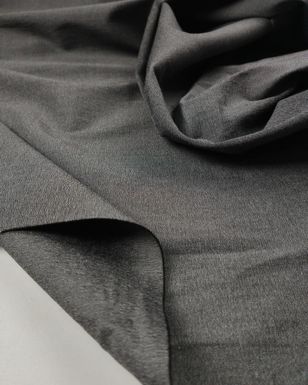%70 Viskon %27 Sentetik %3 Elastan Gri Parlak Gabardin (En  140 cm x Boy  345 cm)