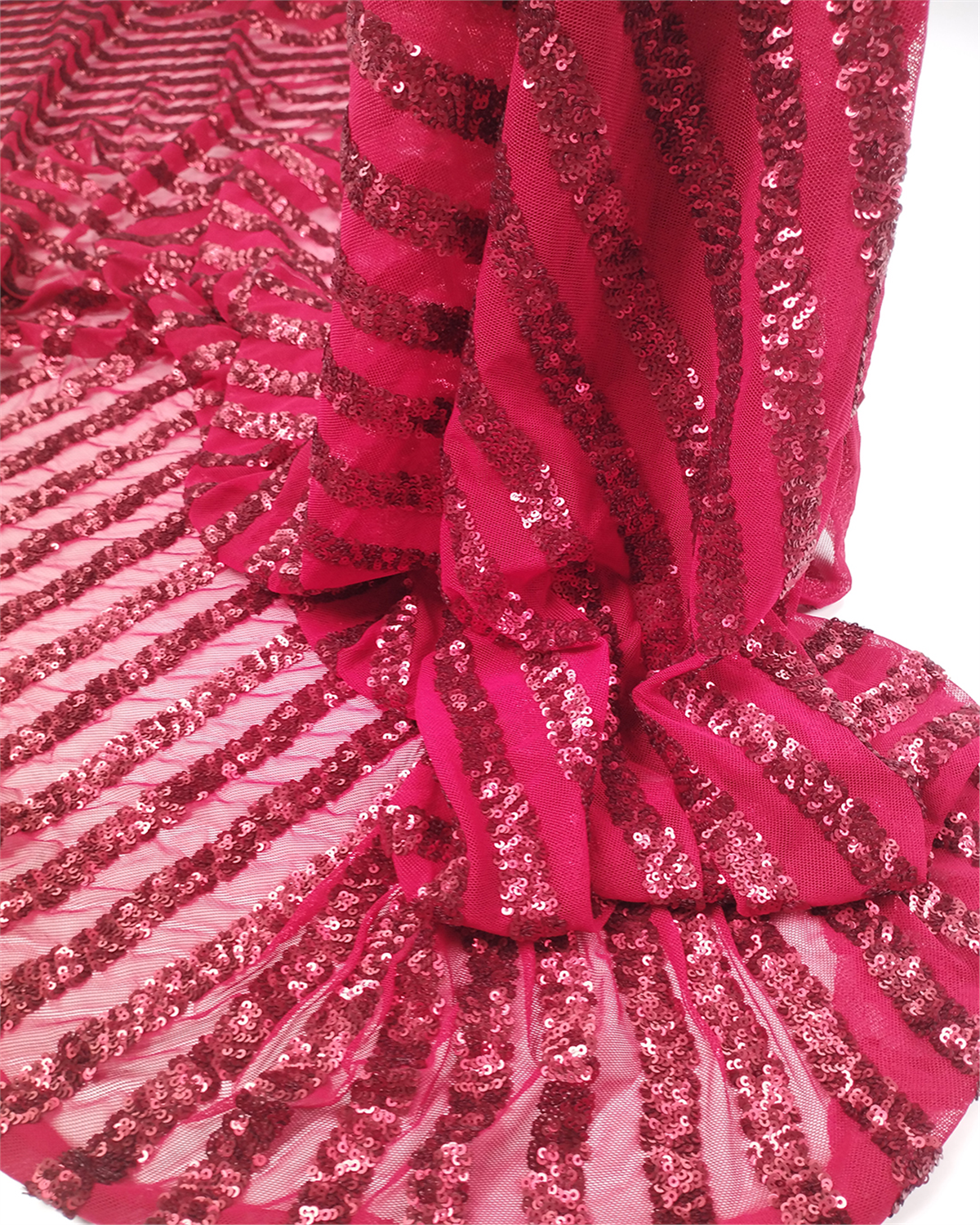 Kırmızı Renkte File Üzeri Enine Pul Payet İşlemeli Kumaş Elbiselik & Bluzluk 125x225cm