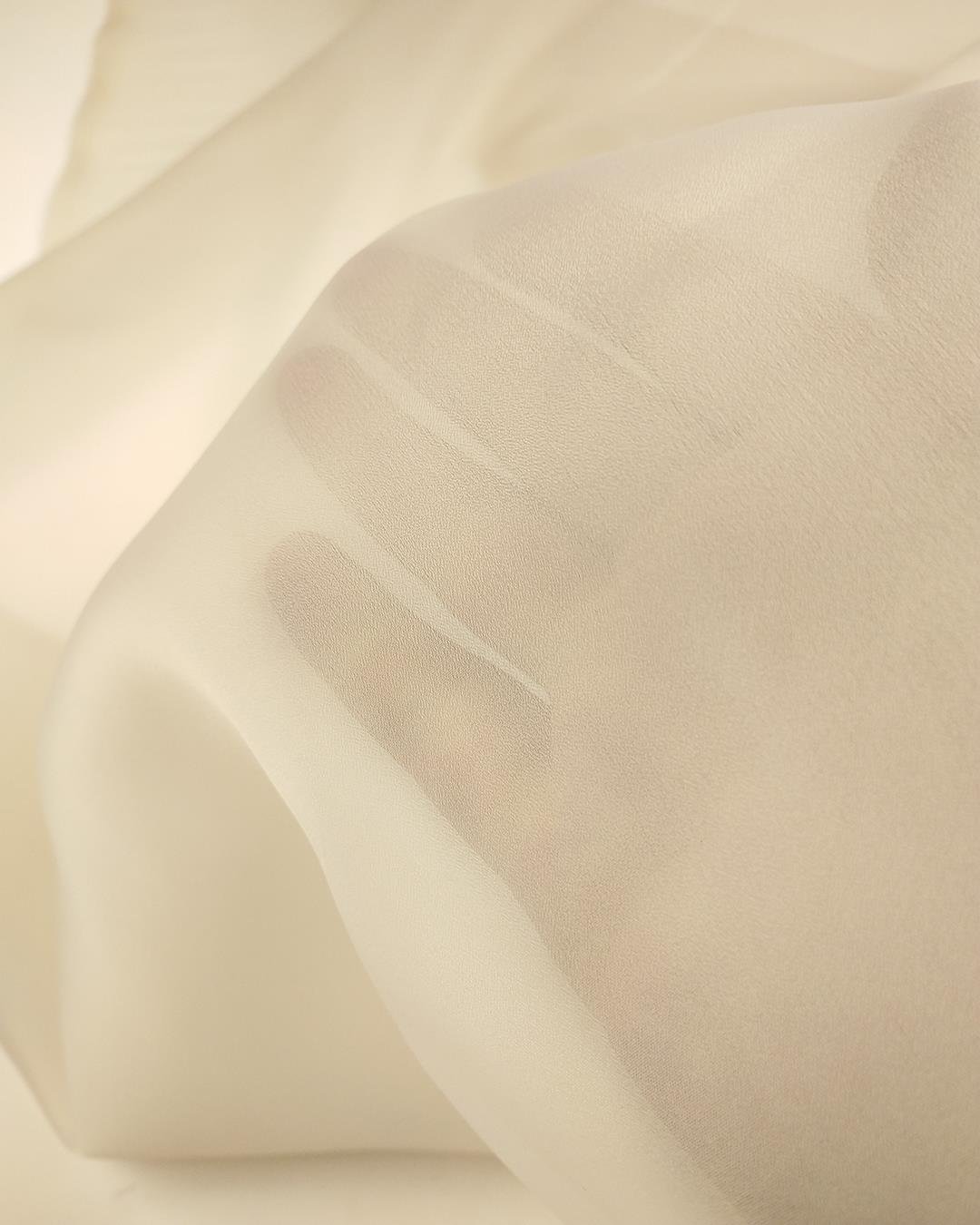 Küllü Pembe Renkte Organze Tül
 (En 145 cm x
 Boy 185 cm)