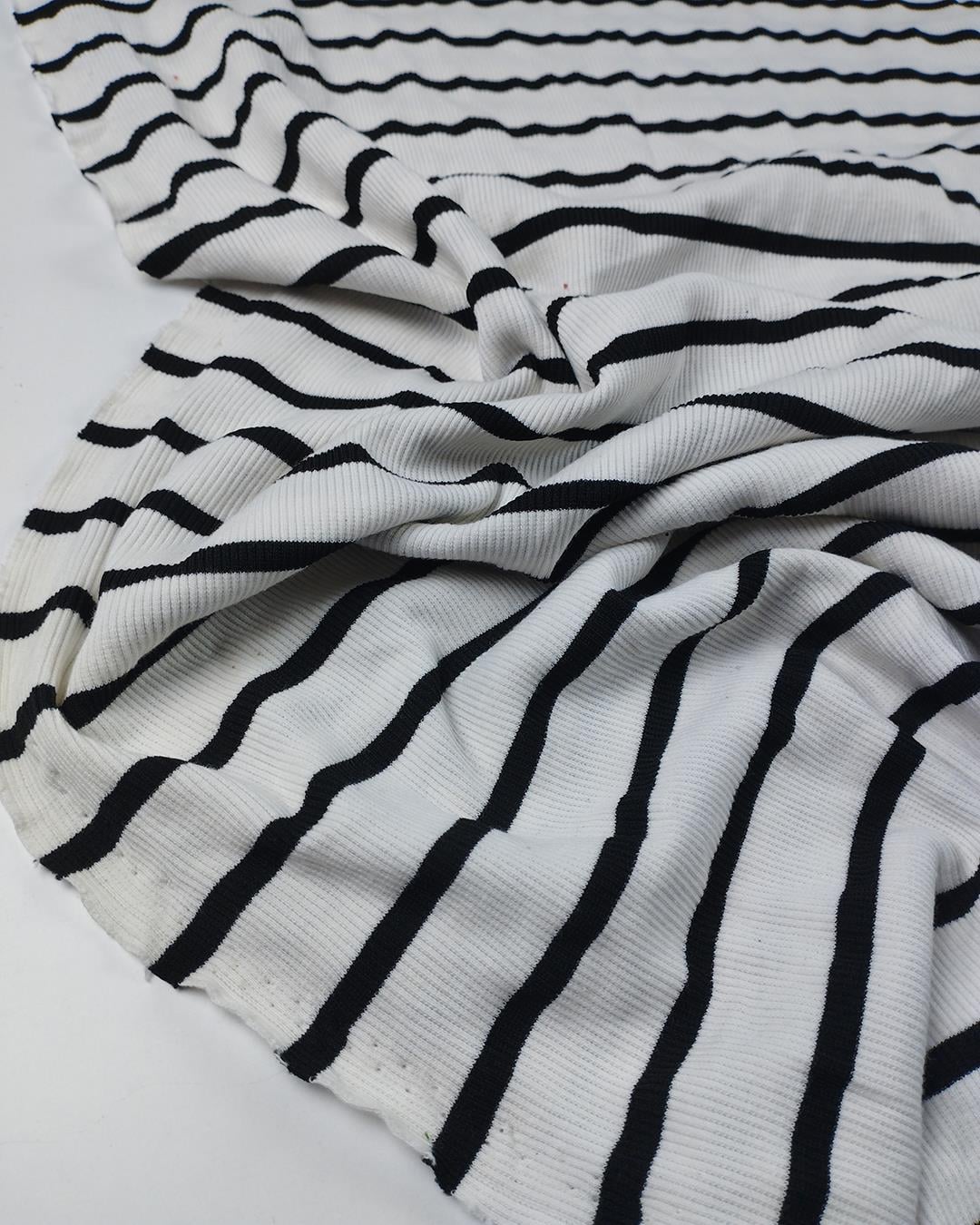 Ekru Siyah Renklerde Bebe Kaşkorse Ribana 110x250cm