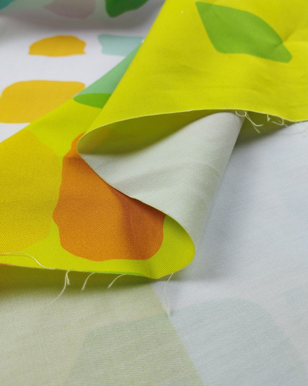 Çok Renkli Pamuklu Gabardin Kumaş İnce Tok Dokulu Elbiselik & Ev Tekstili 140x150cm