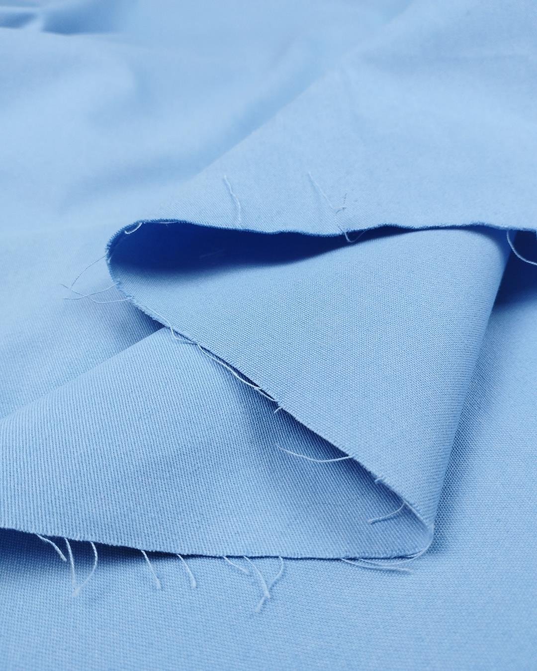 Açık Mavi Renkte Gabardin
 (En 140 cm x
 Boy 200 cm)