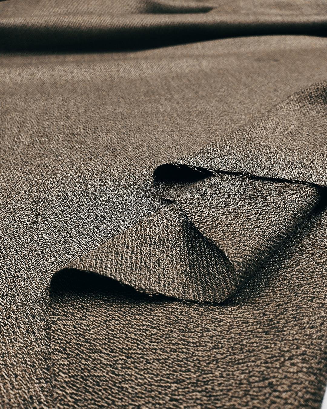 Bej Kahve Renklerde Gabardin
 (En 140 cm x
 Boy 250 cm)