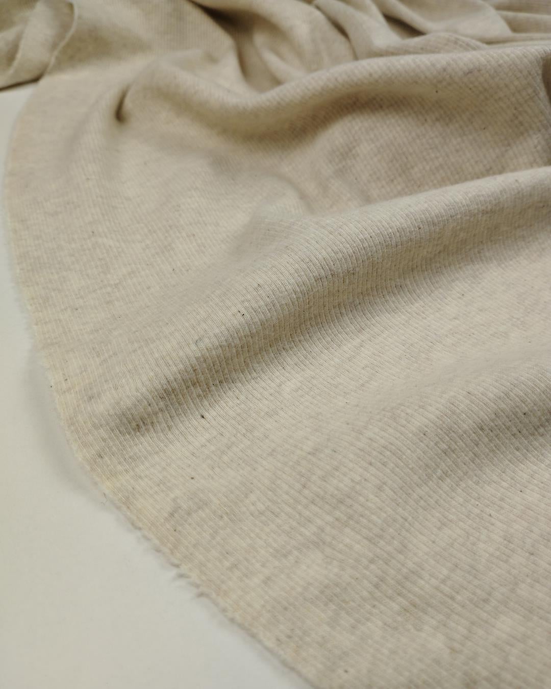 Kırçıll Bej Renkte Kaşkorse Örme
 En: 110 cm