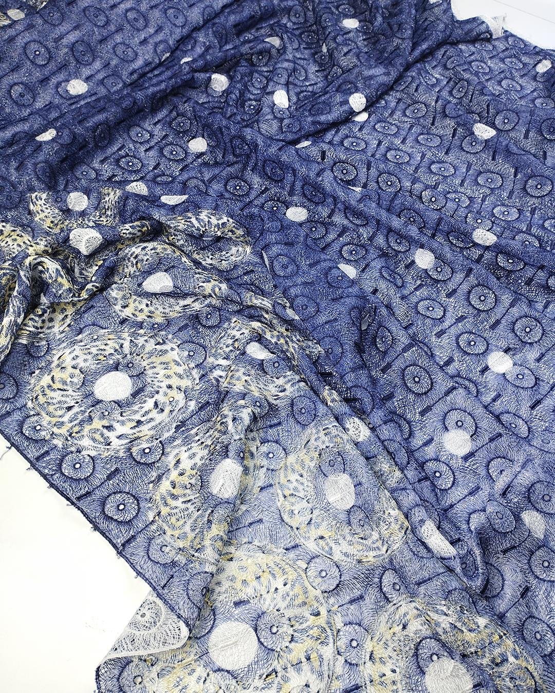 Mor Beyaz Renklerde Dantel
 (En 130 cm x
 Boy 225 cm)