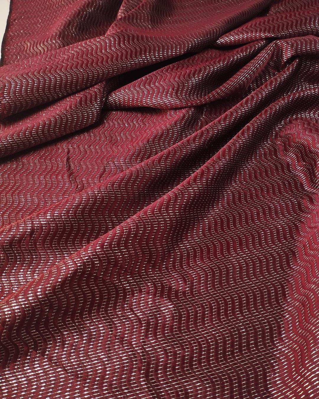Bordo Renkte Brokar Kumaş
 (En 160 cm x
 Boy 295 cm)