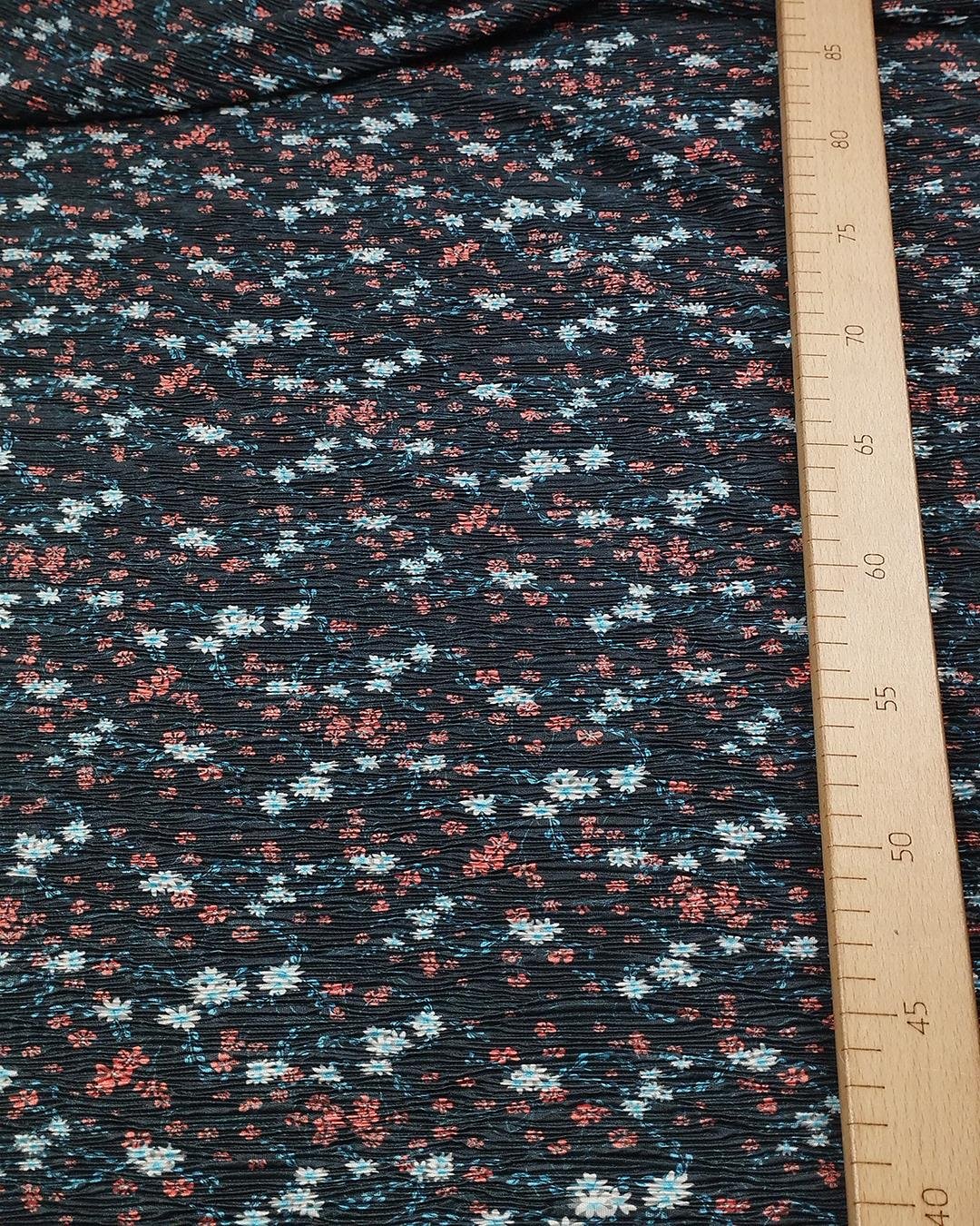 Antrasit Üzeri Çıtır Çiçek Desen Pliseli Jarse (En  140 cm x Boy  300 cm)