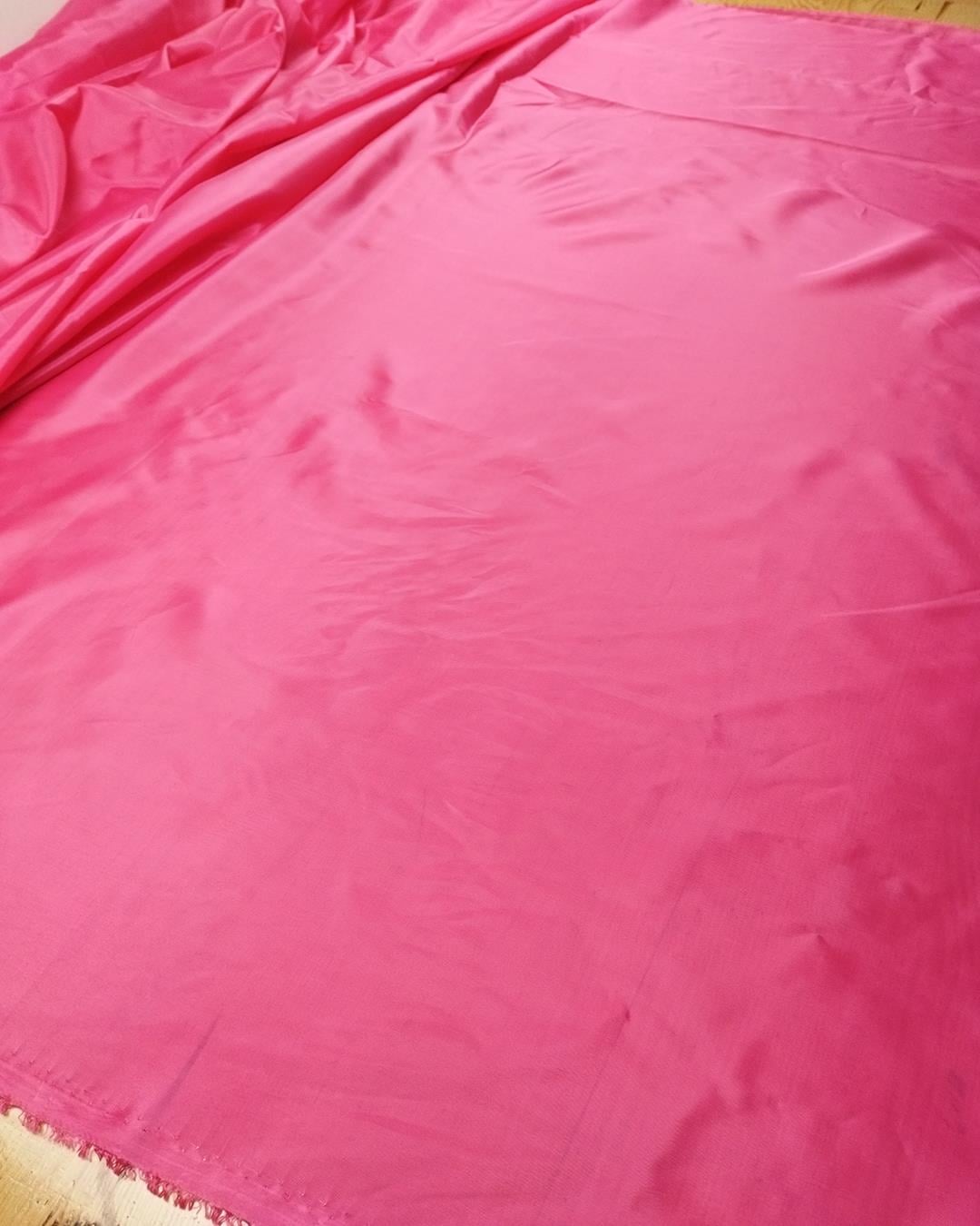 Astar Sentetik Pembe (En 150 cm x Boy 135 cm)