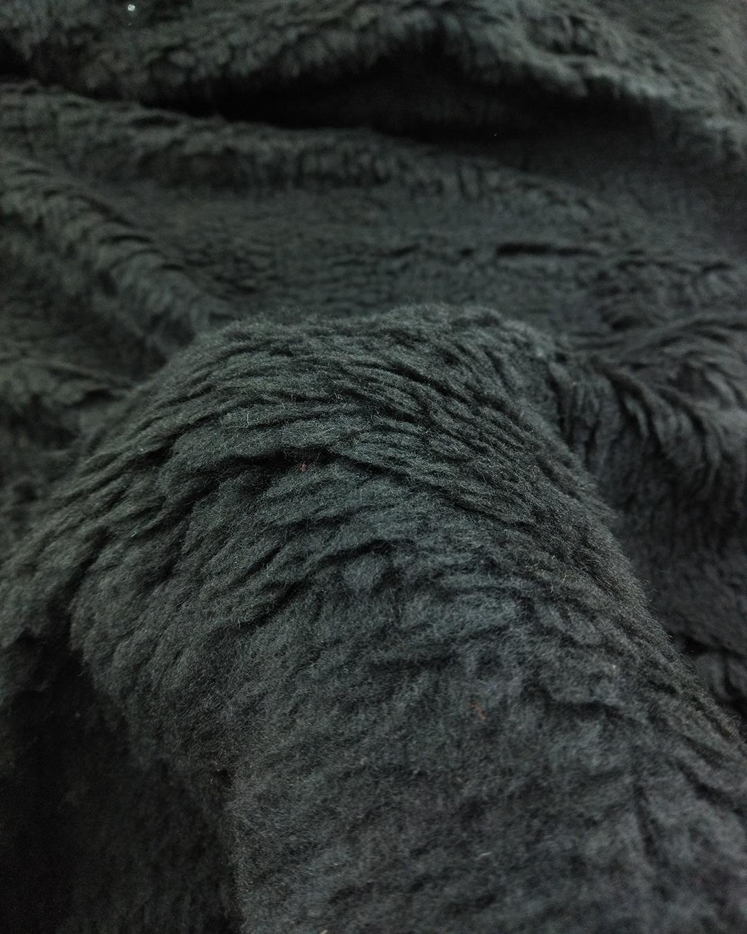 Astarlık Peluş Siyah Renkte (En 150 cm x Boy 370 cm)