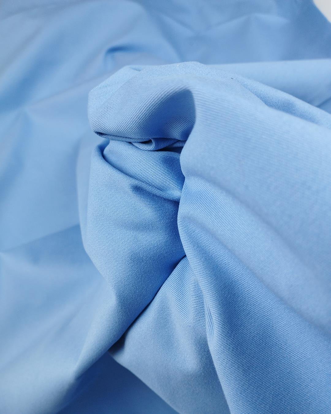 Açık Mavi Renkte Gabardin
 (En 140 cm x
 Boy 200 cm)