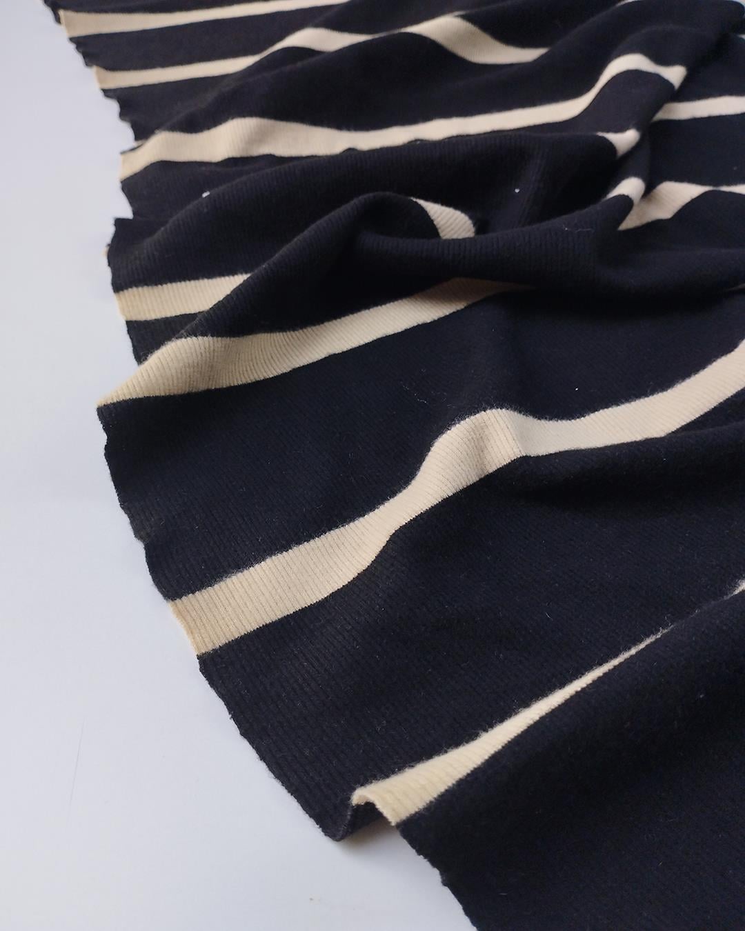 TEN EN Kahve Bej Renklerde Örme Kumaş
 (En 90 cm x
 Boy 300 cm)