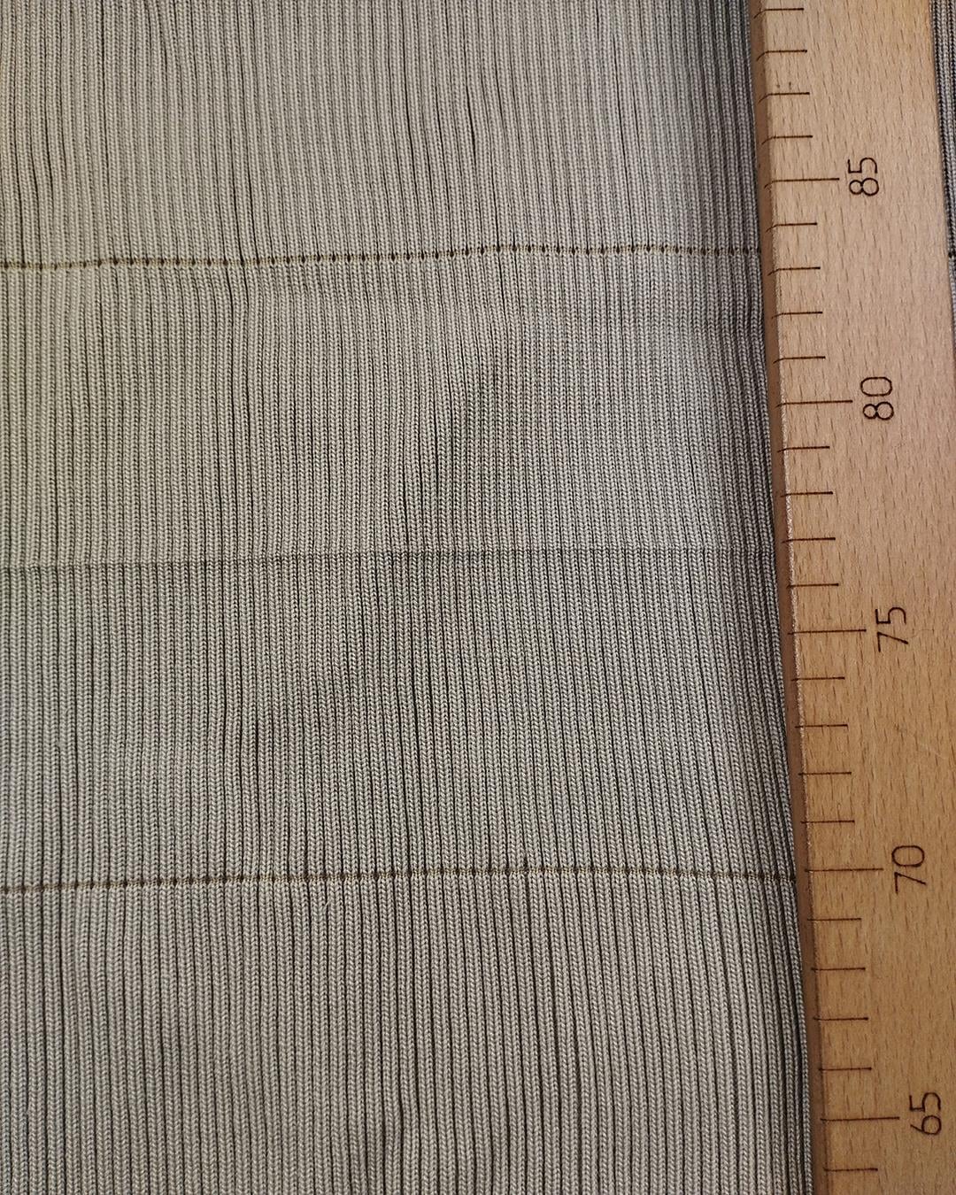 Bej Renk Katlamalı Ribana (En 50 cm x Boy 14 cm)