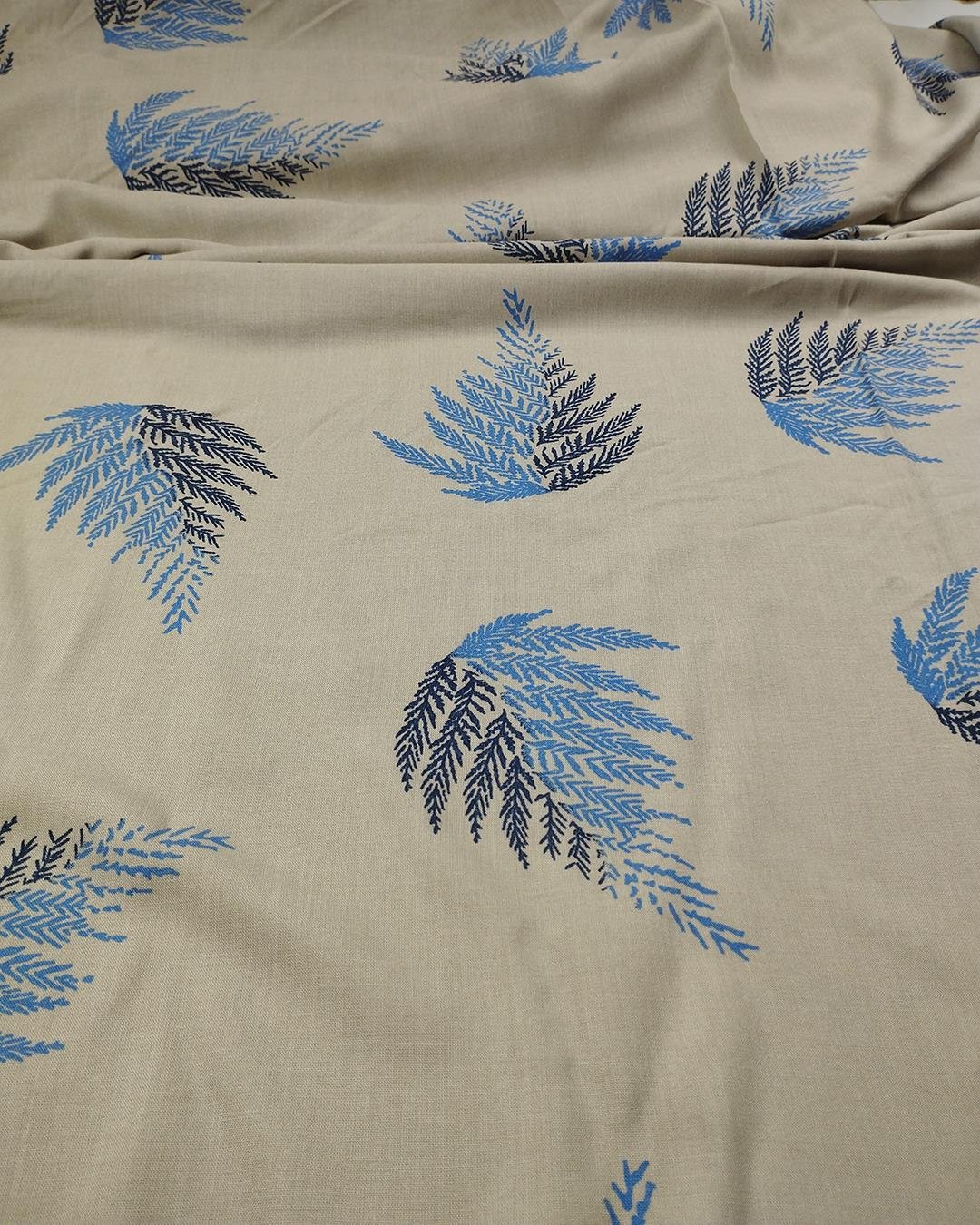 Bej Üzeri Mavi Desenli Viskon Vual (En  140 cm x Boy  275 cm)