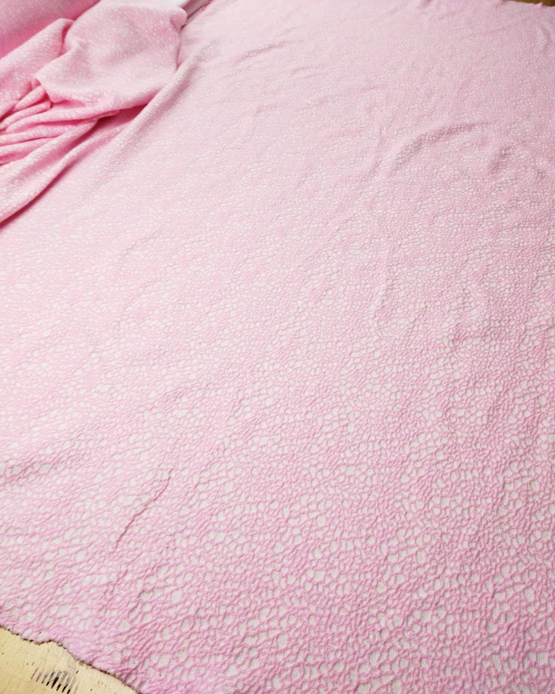 Beyaz Pembe Renklerde Kabartmalı Örme (En  150 cm x Boy  220 cm)