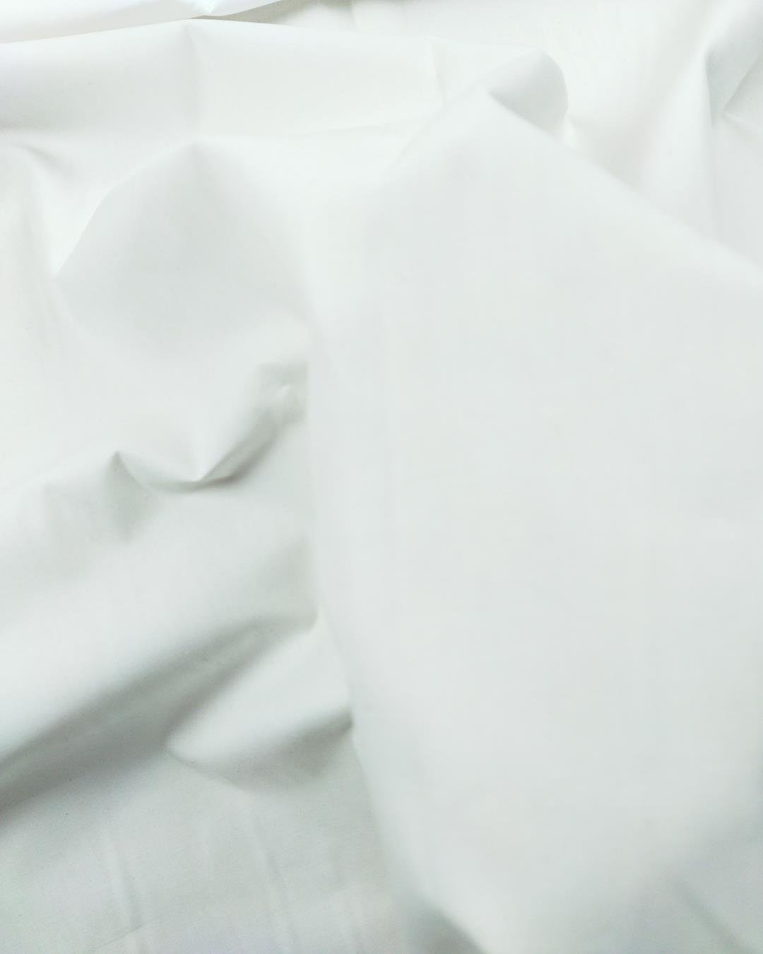 Beyaz Renkte Gabardin (En  150 cm x Boy  150 cm)