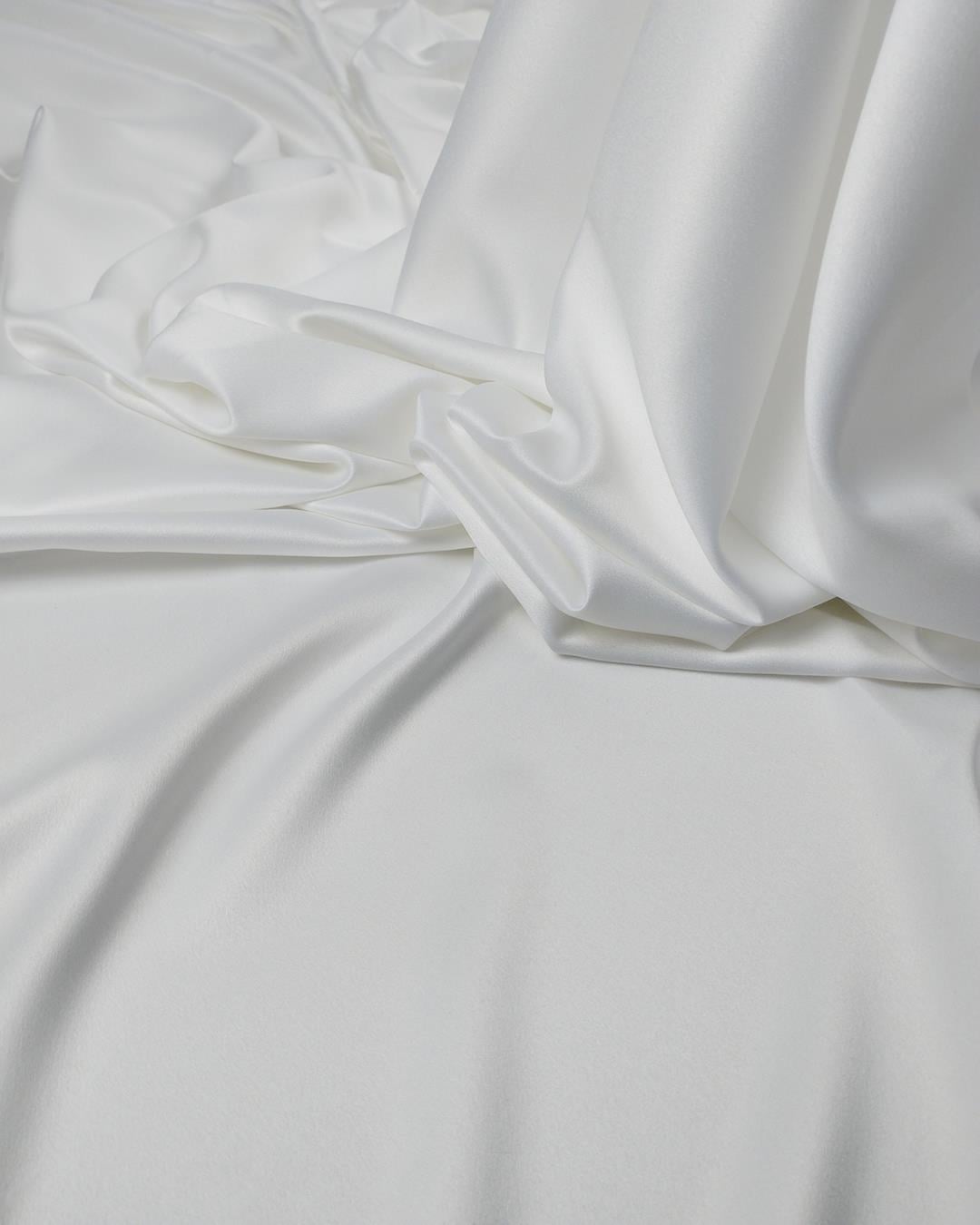 Beyaz Renkte Hafif Esnek Saten (En  140 cm x Boy 250 cm)