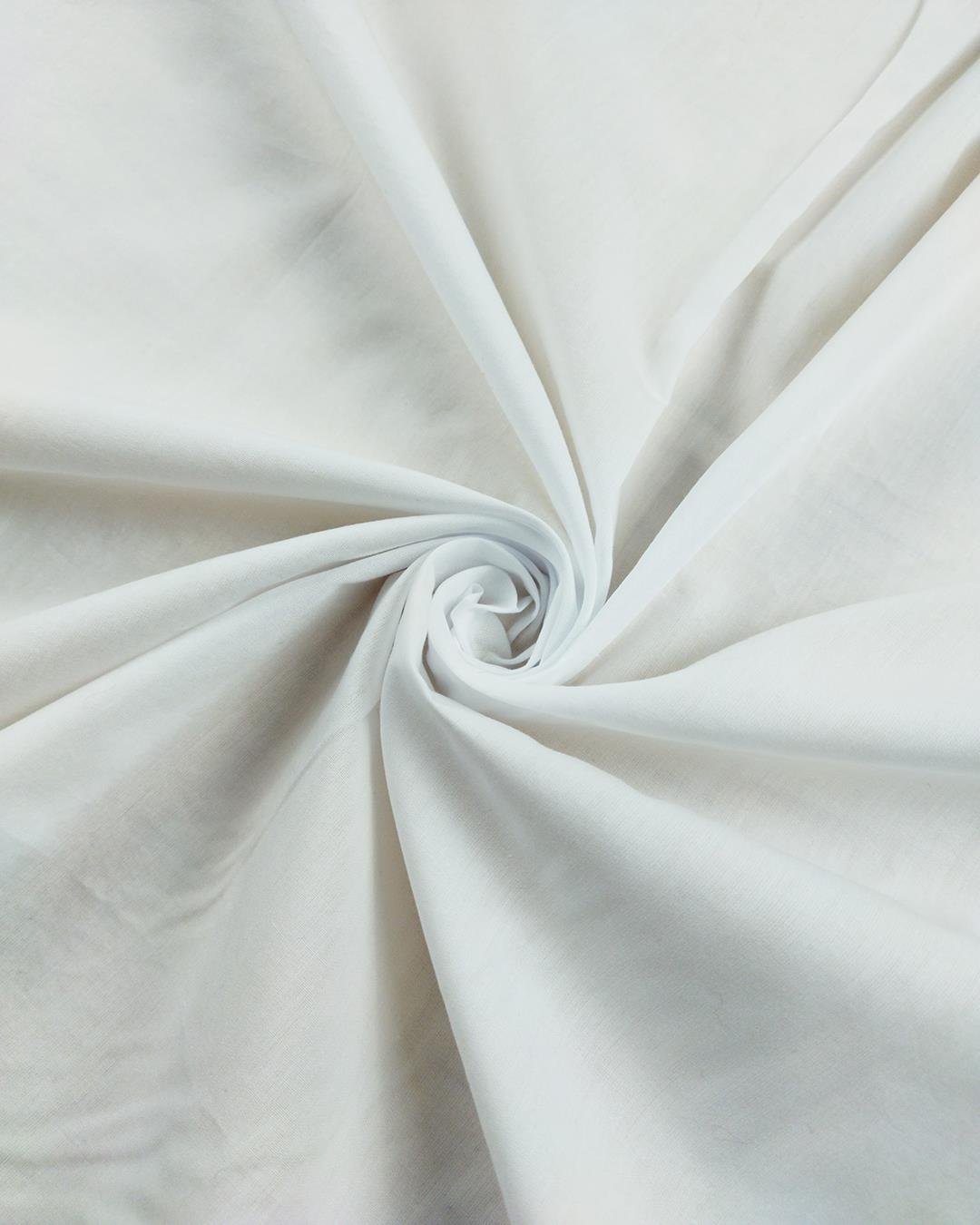 Beyaz Renkte Pamuk Poplin En: 130 cm