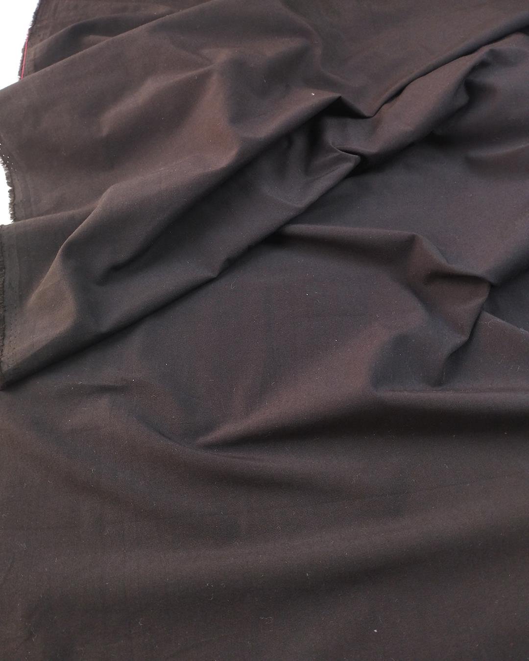 Siyah Renkte Pamuklu Dokuma
 (En 150 cm x
 Boy 200 cm)