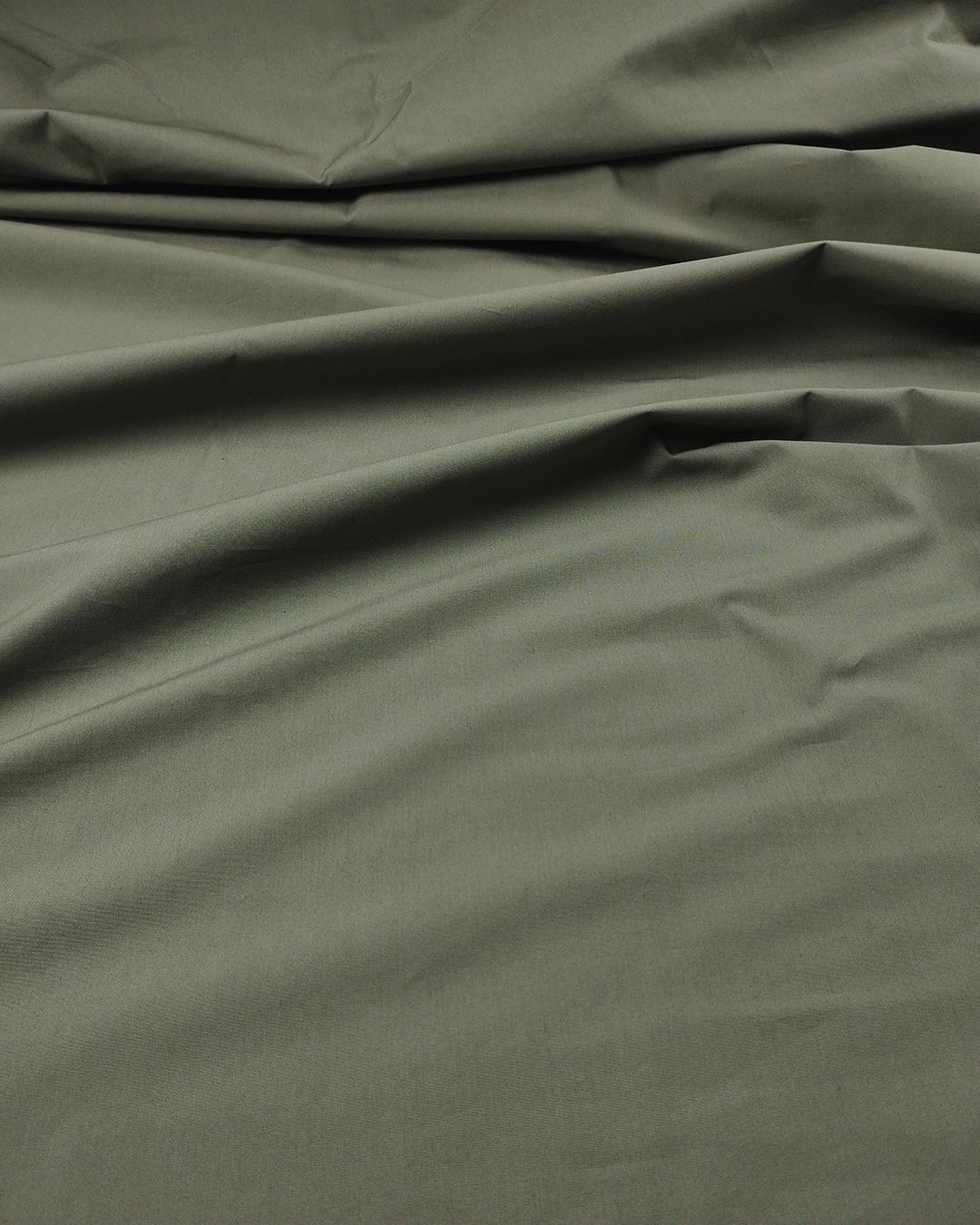 Çağla Yeşili Renkte İnce Gabardin (En  150 cm x Boy  205 cm)